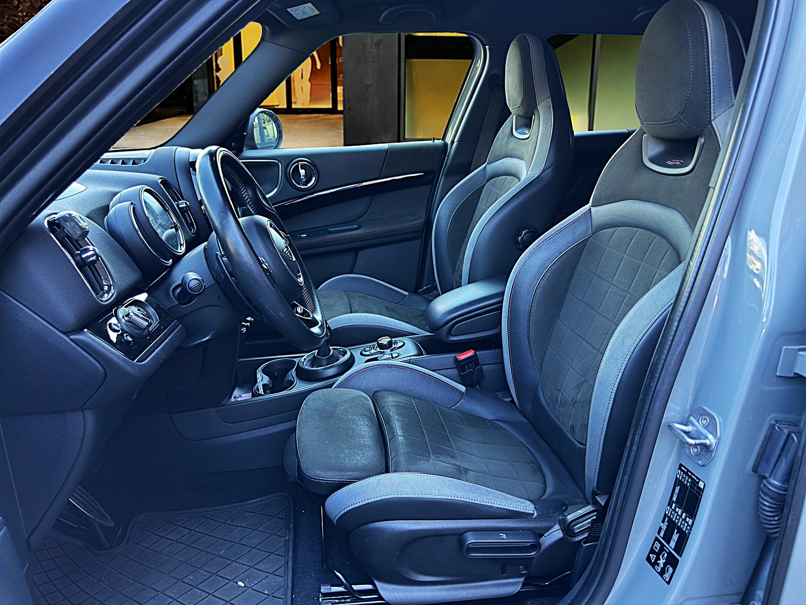 MINI Countryman F60 2.0i John Cooper Works ALL4 / CH Auslieferung-image-9