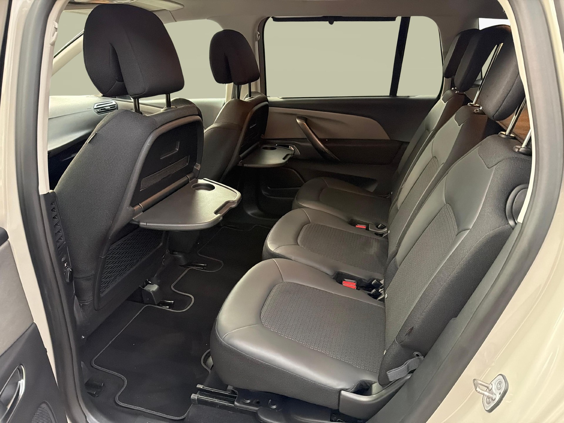 CITROEN C4 Grand Spacetourer 1.2 PureTech Shine-image-14
