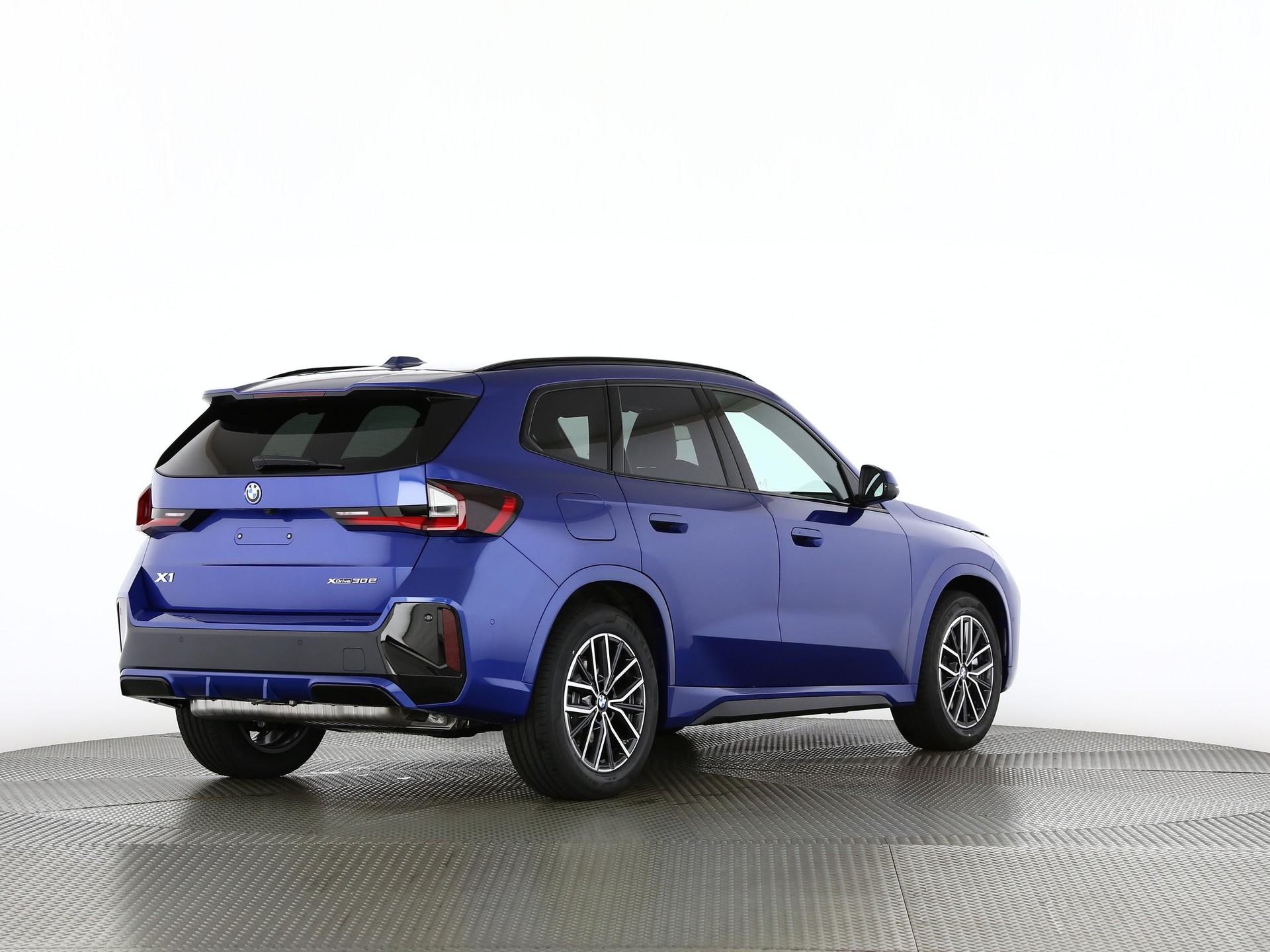 BMW X1 30e xDrive paddles-image-19