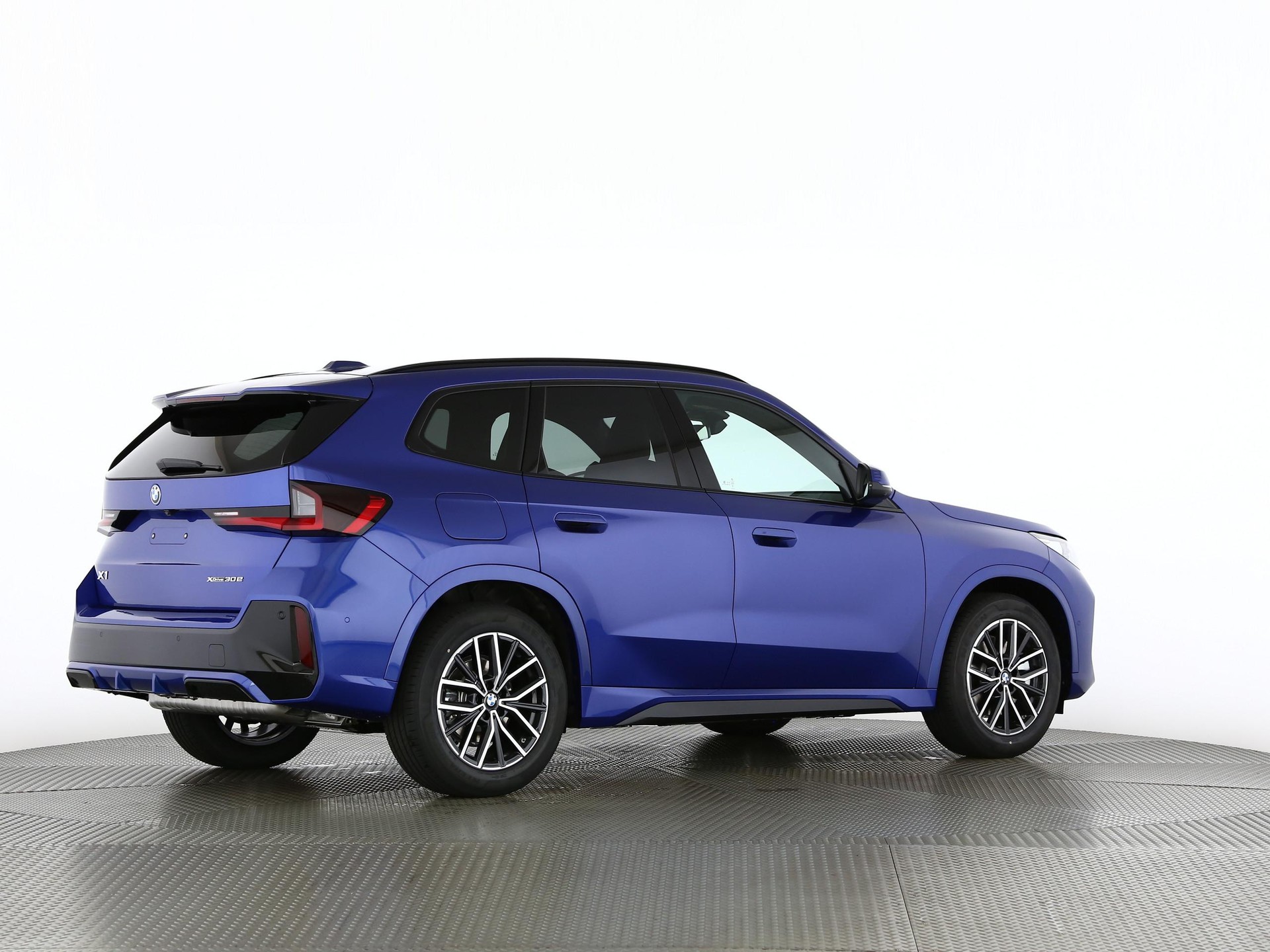 BMW X1 30e xDrive paddles-image-20