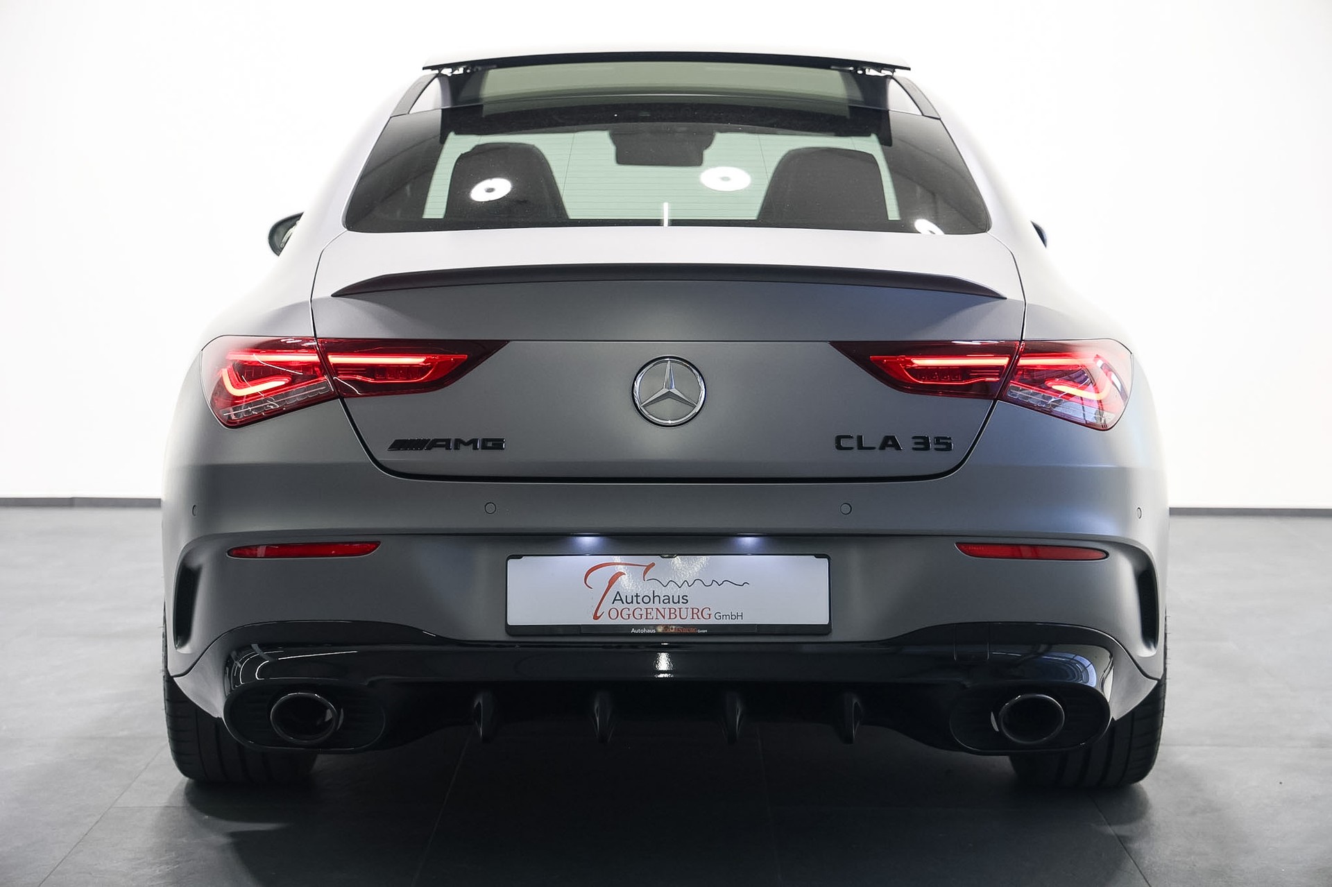 MERCEDES-BENZ CLA 35 AMG 4Matic 7G-DCT *CH-Fahrzeug*Grau Mattlackierung*Performance Sitze*-image-10