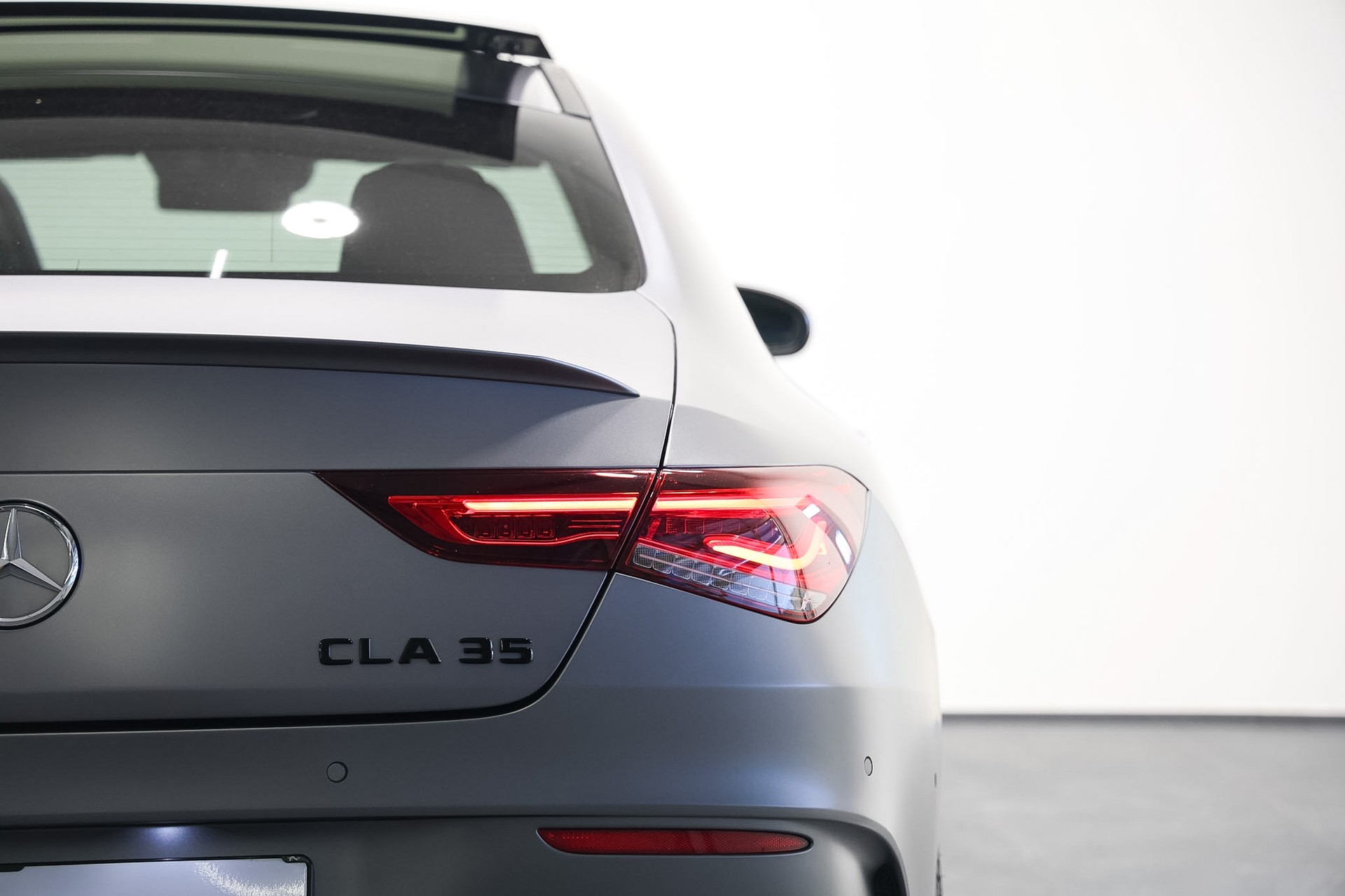 MERCEDES-BENZ CLA 35 AMG 4Matic 7G-DCT *CH-Fahrzeug*Grau Mattlackierung*Performance Sitze*-image-13