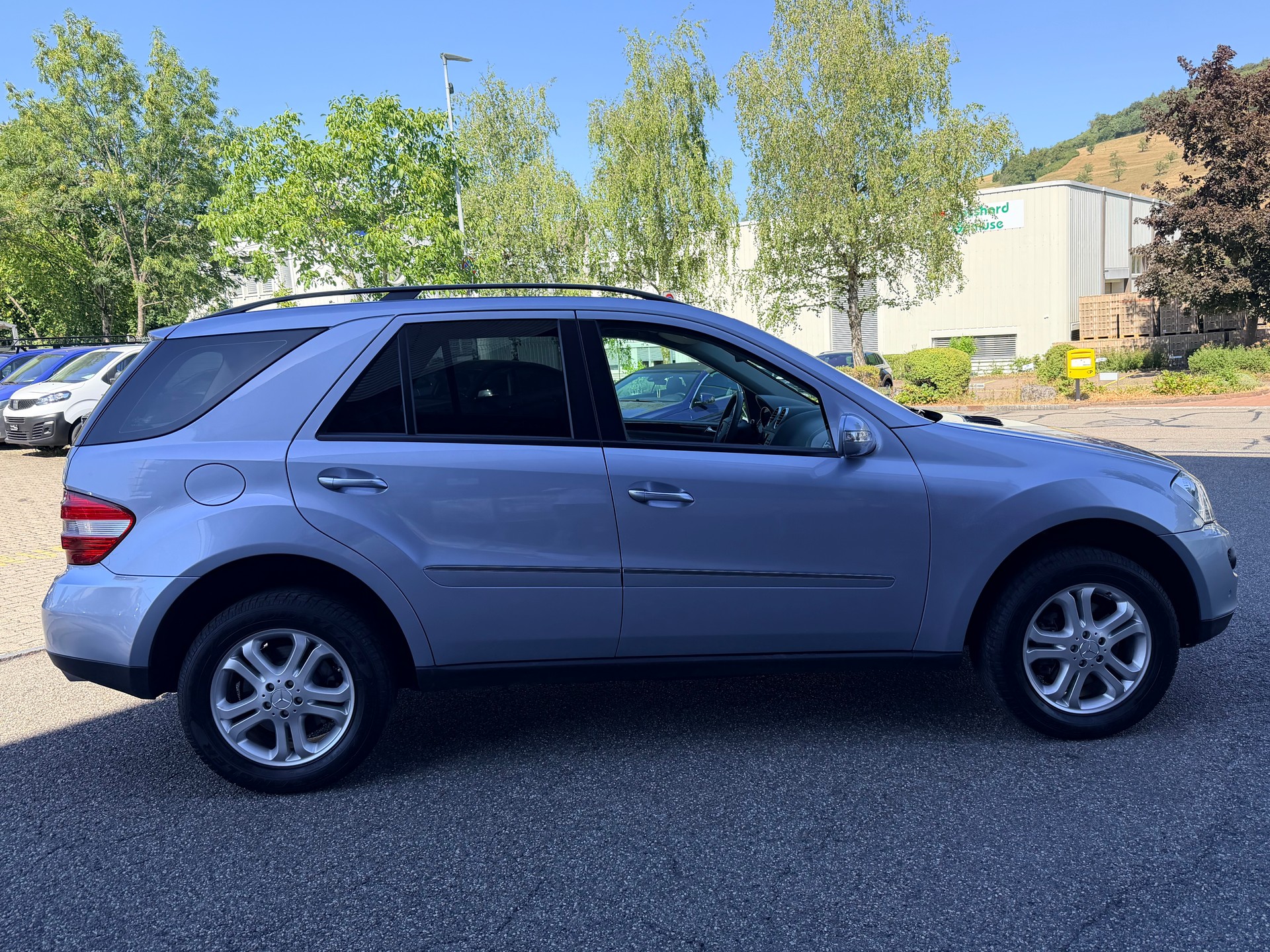 MERCEDES-BENZ ML 350 4Matic 7G-Tronic-showroom-element-1