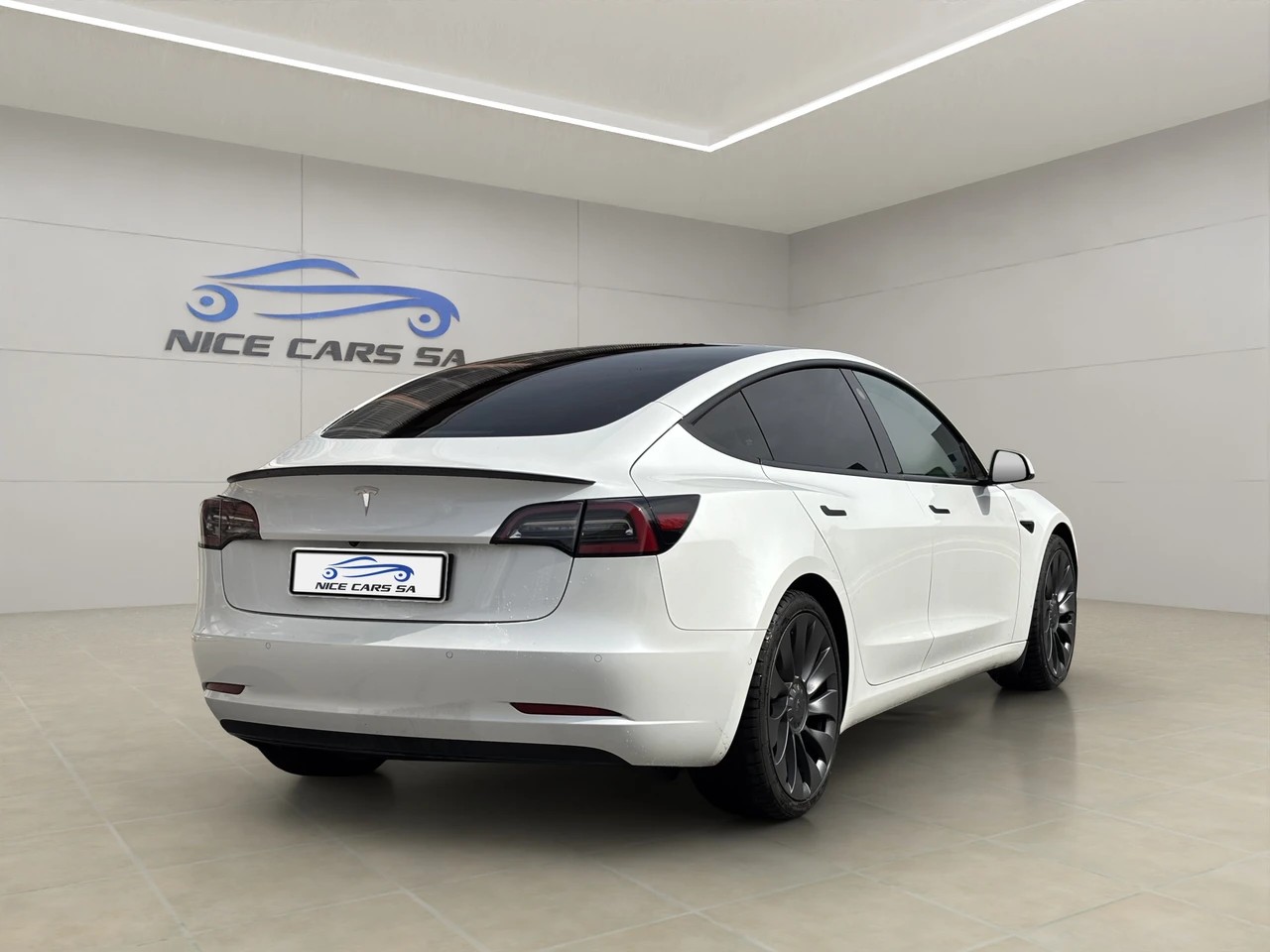 TESLA Model 3 Performance Dual Motor AWD-image-8