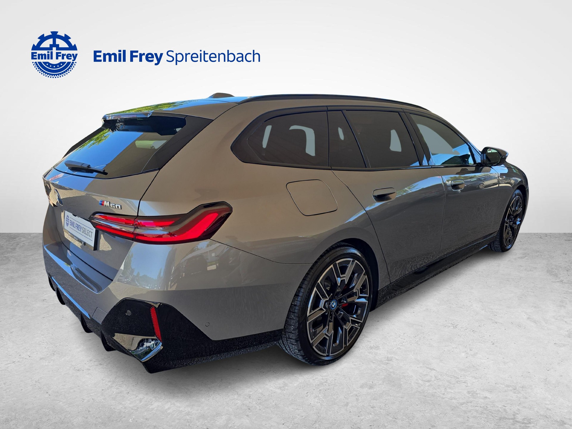 BMW i5 M60 xDrive-image-5