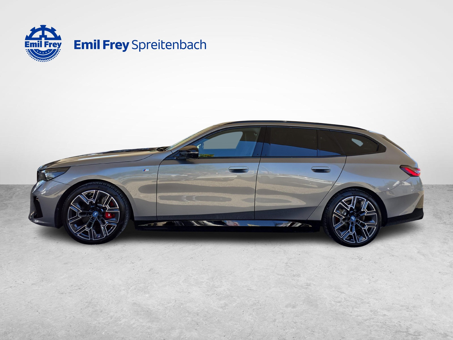 BMW i5 M60 xDrive-showroom-element-2