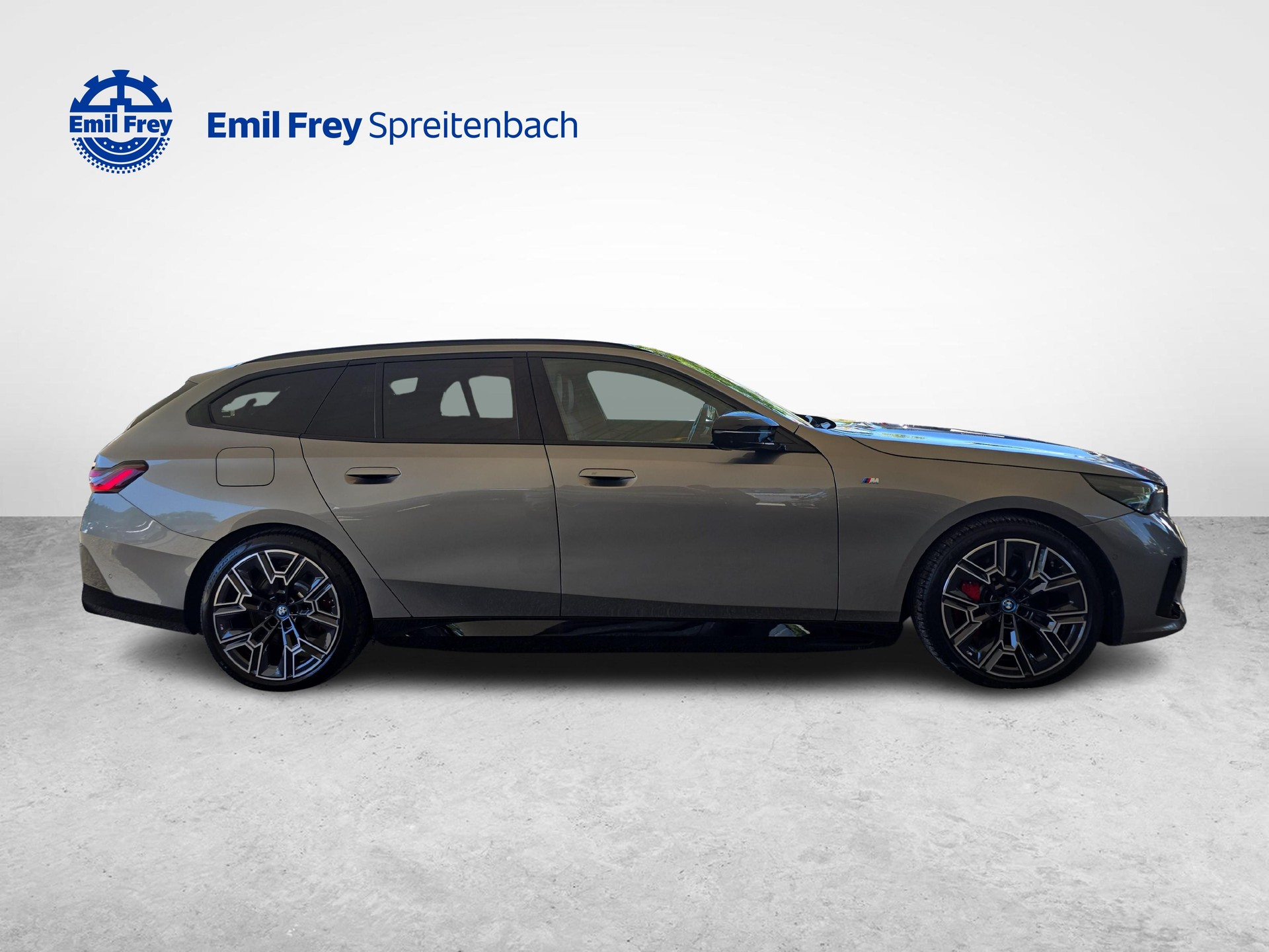 BMW i5 M60 xDrive-image-6