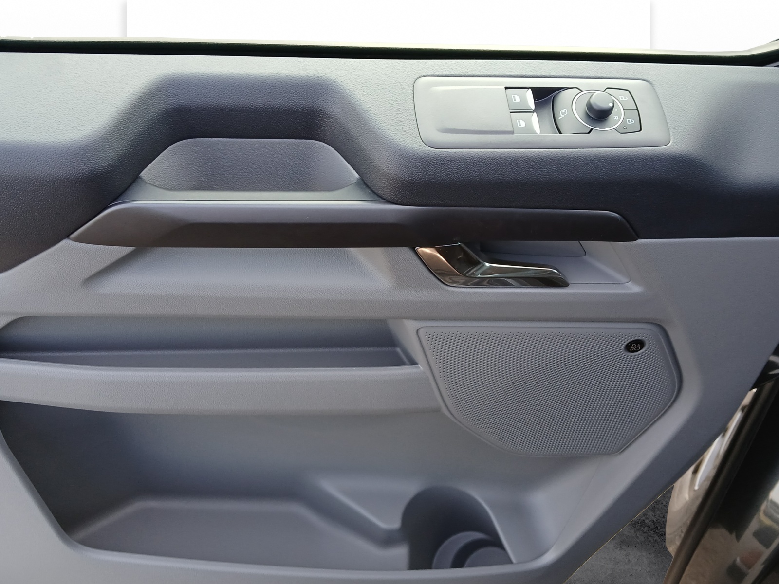 FORD Tourneo Custom Bus 340 L1 2.5 Duratec 233 Sport PHEV-image-13