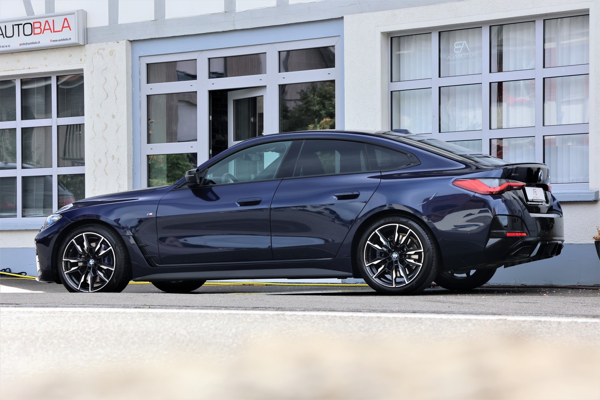 BMW M440i xDrive 48V Gran Coupé Steptronic (CH)-showroom-element-3