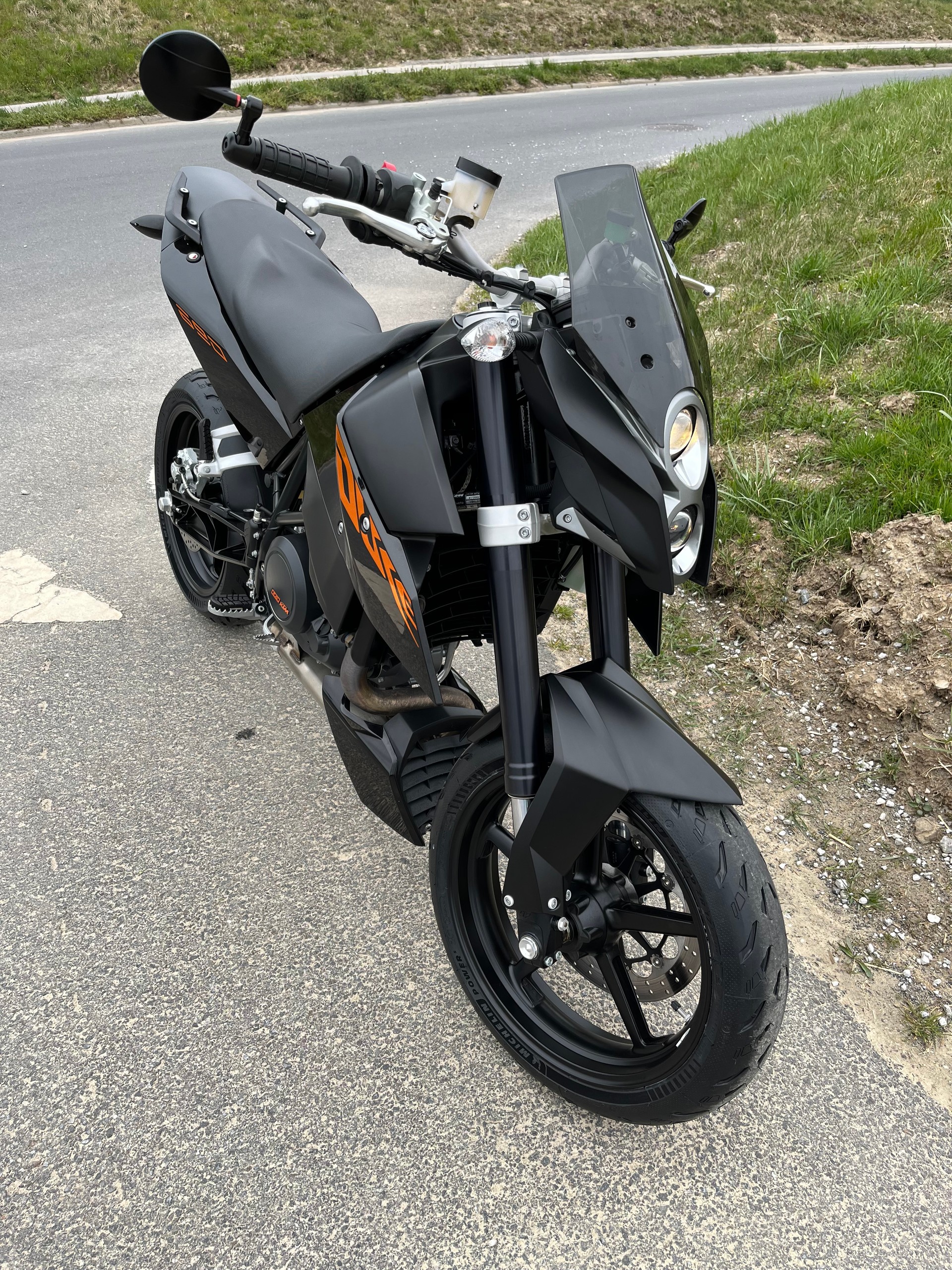 KTM 690 Duke III-image-1