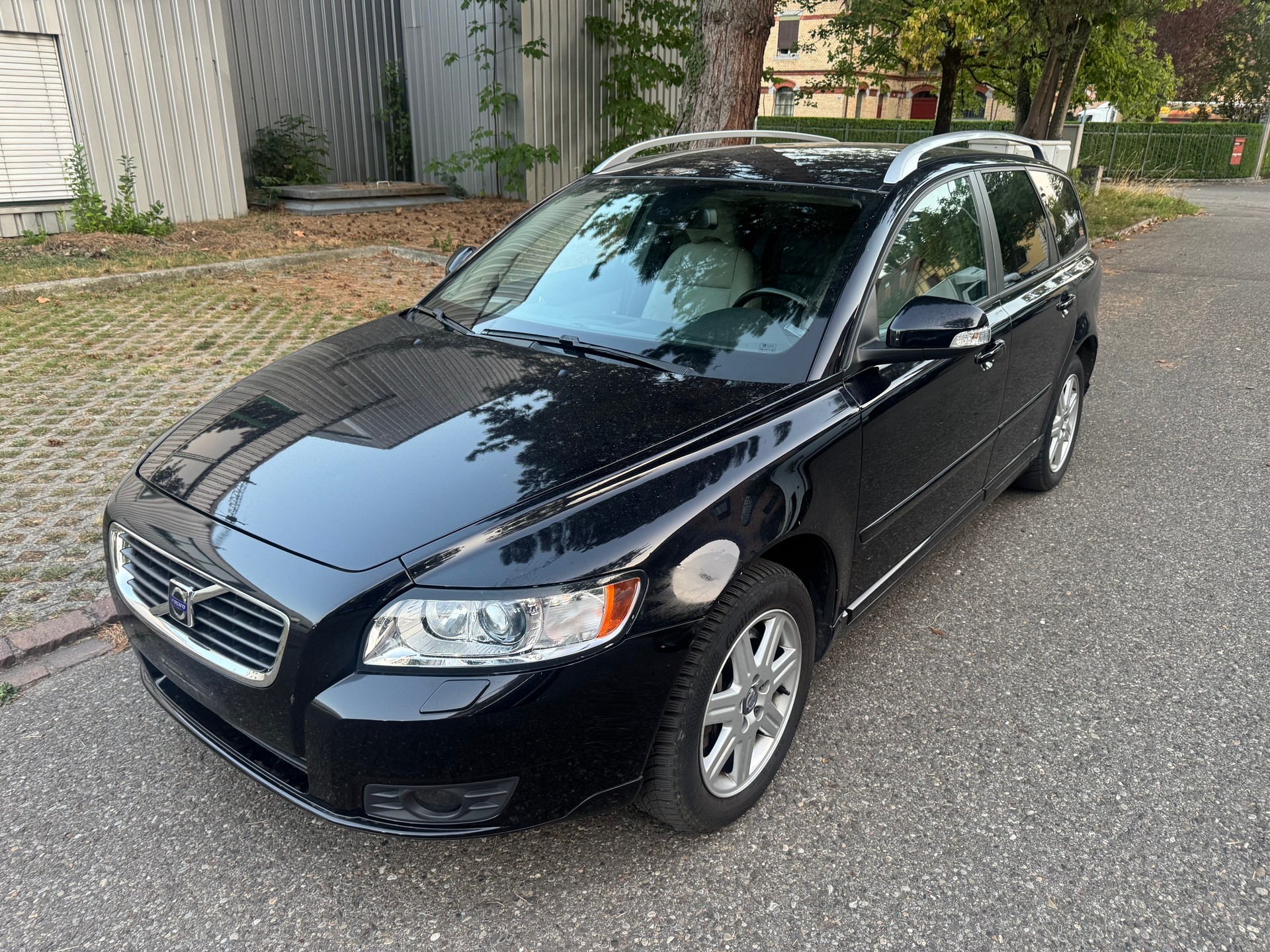 VOLVO V50 T5 AWD Summum Geartronic-image-1