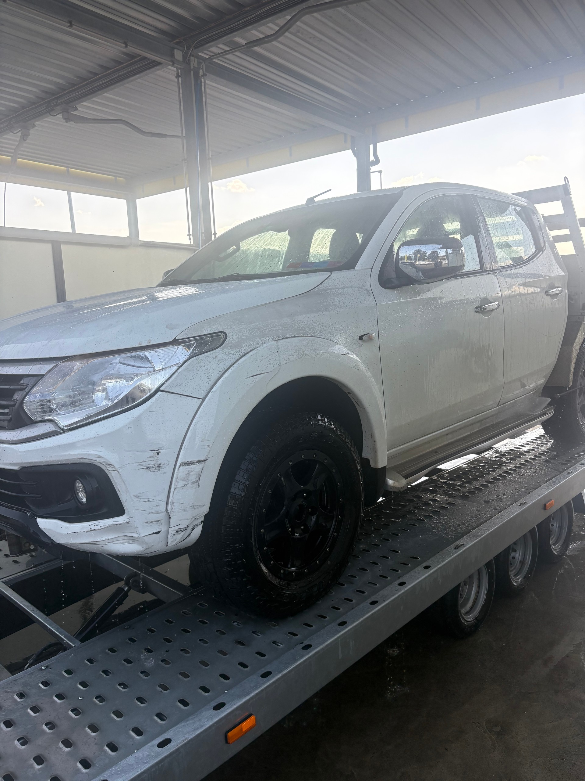FIAT Fullback LX 2.4 MJ DC Swiss 4WD A-image-2