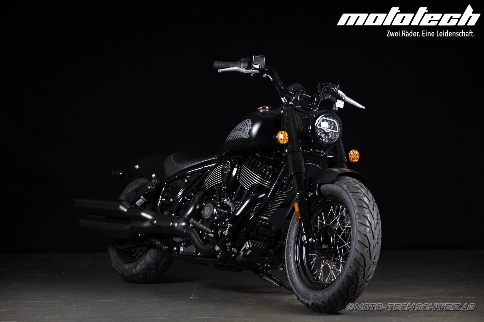INDIAN Chief Bobber Dark Horse-image-0