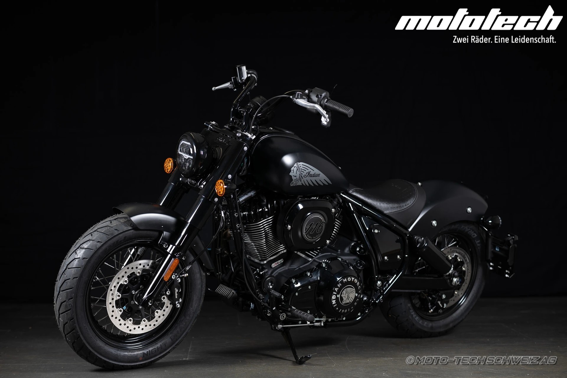 INDIAN Chief Bobber Dark Horse-image-5