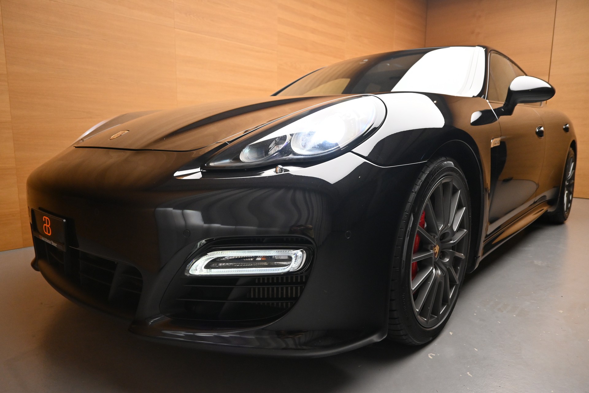 PORSCHE Panamera 4.8 V8 Turbo S PDK-showroom-element-1