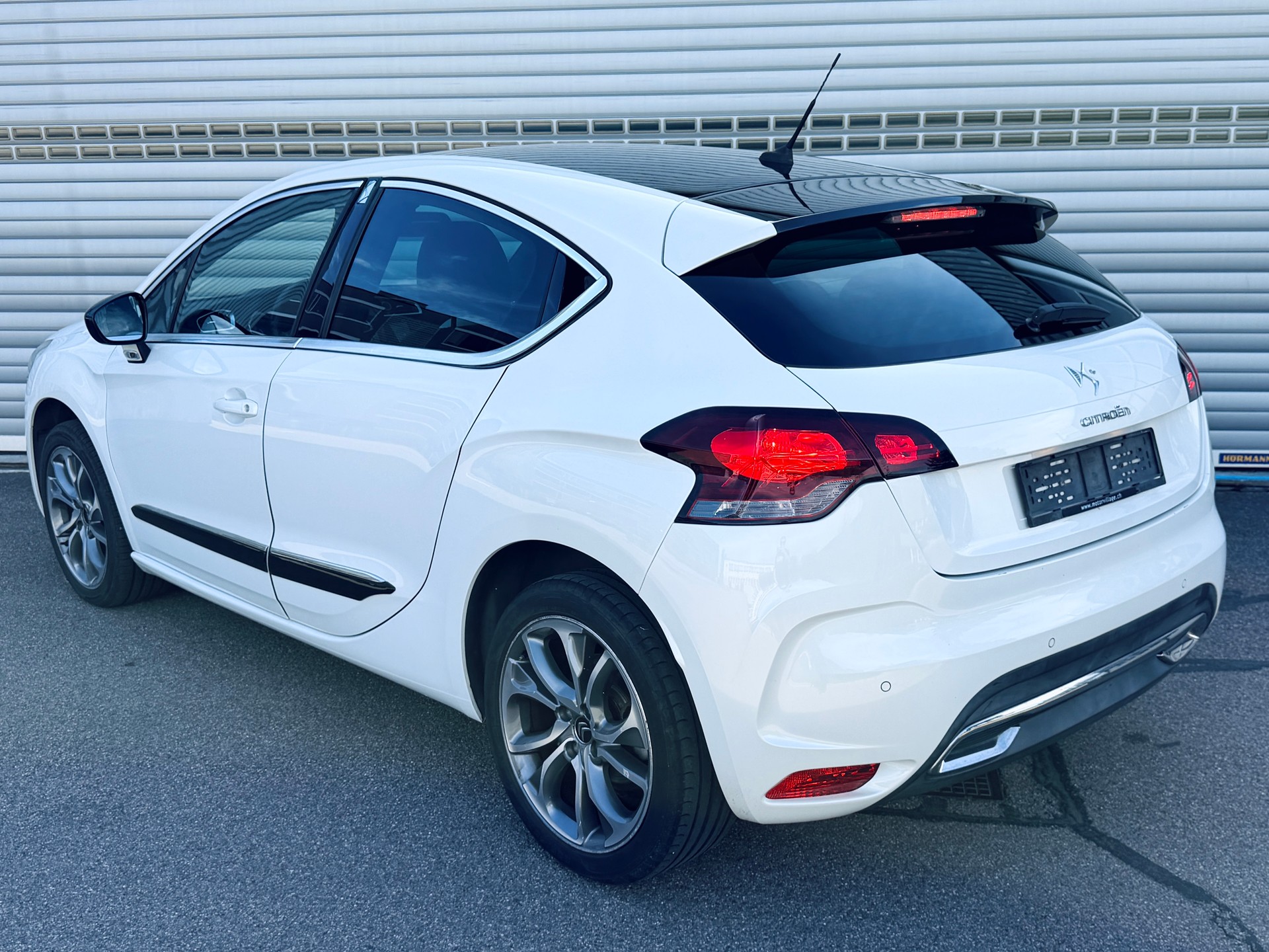 DS AUTOMOBILES DS4 1.6 VTi Dark Top-image-4
