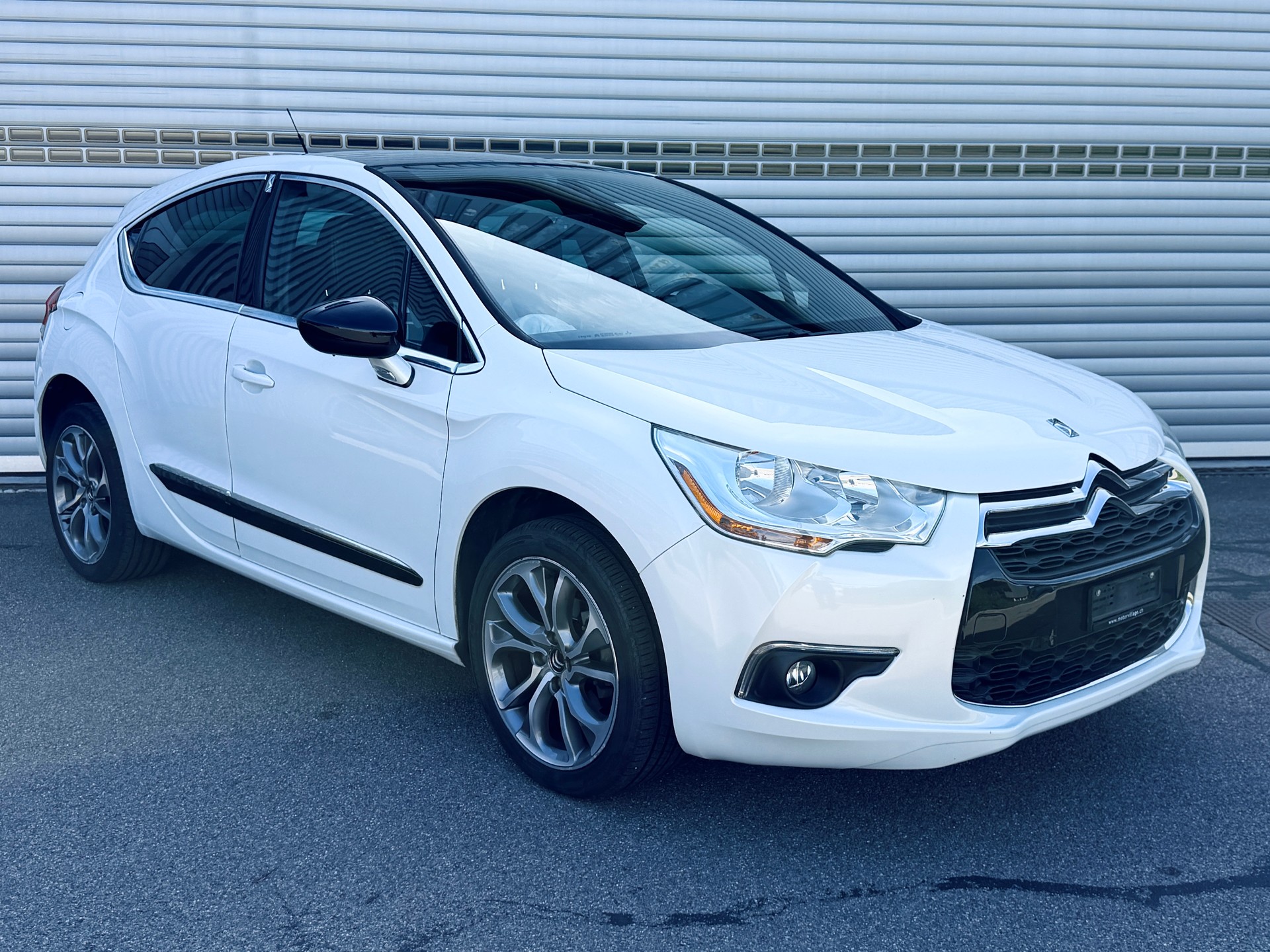 DS AUTOMOBILES DS4 1.6 VTi Dark Top-image-2