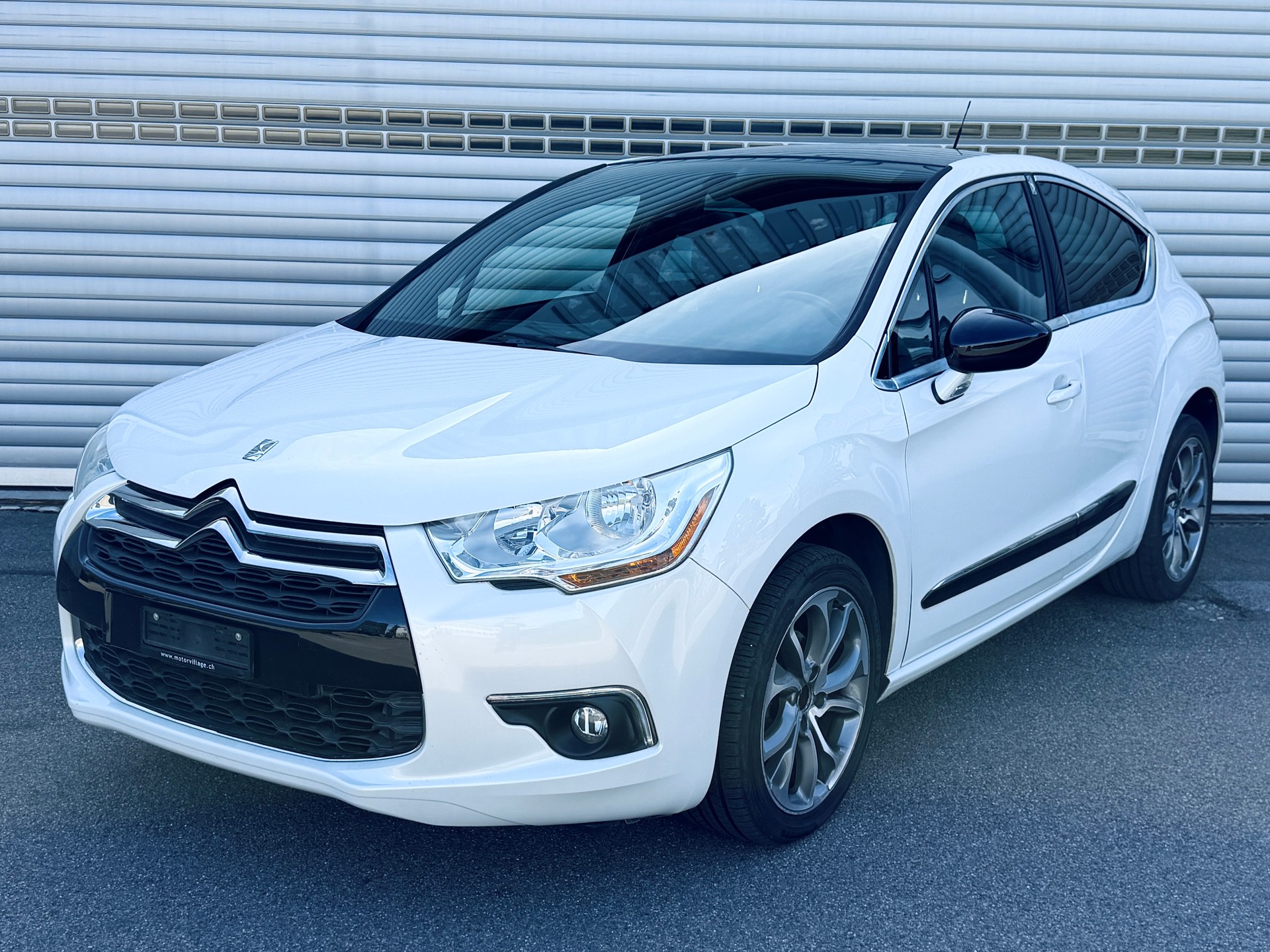 DS AUTOMOBILES DS4 1.6 VTi Dark Top