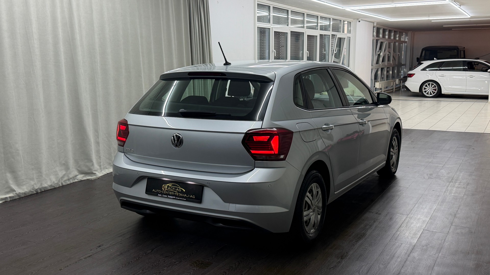 VW Polo 1.0 TSI BMT Trendline-showroom-element-3