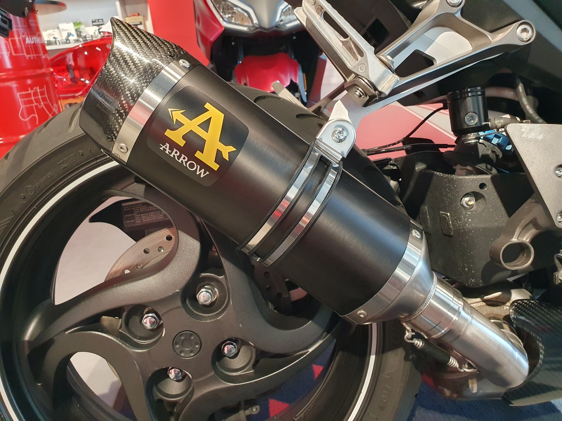 HONDA CB 1000 R ABS-image-5