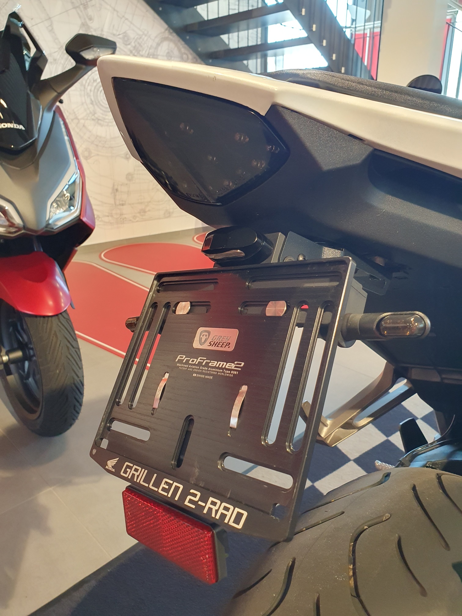 HONDA CB 1000 R ABS-image-4