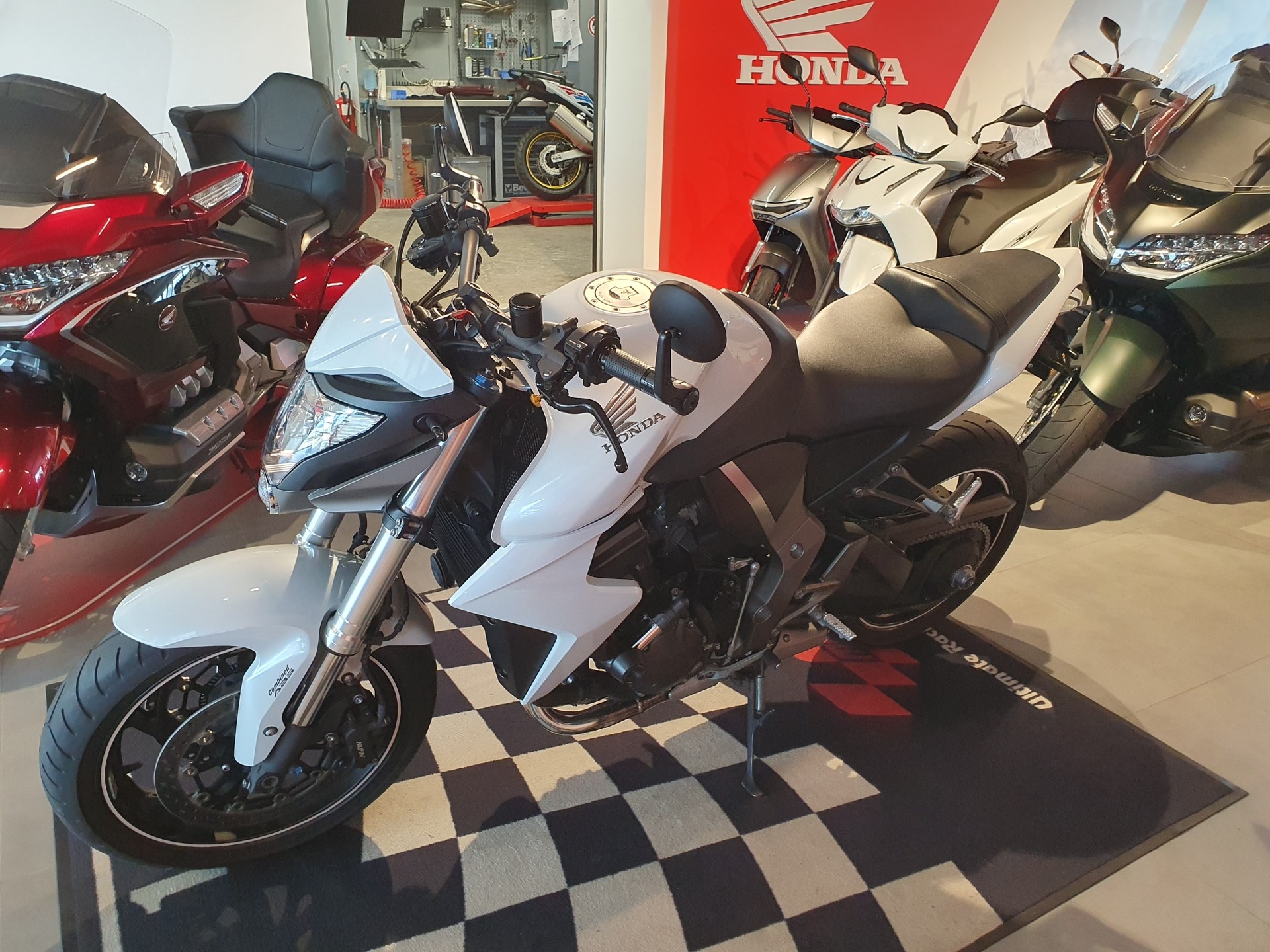 HONDA CB 1000 R ABS-image-7