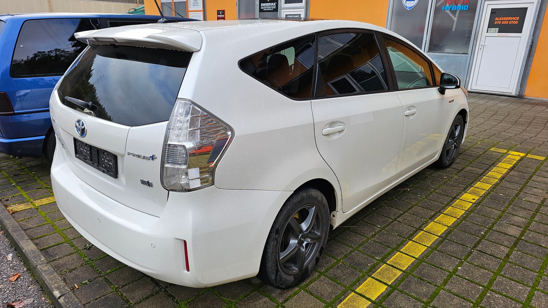 TOYOTA Prius+ 1.8 VVT-i HSD Sol Premium-image-3