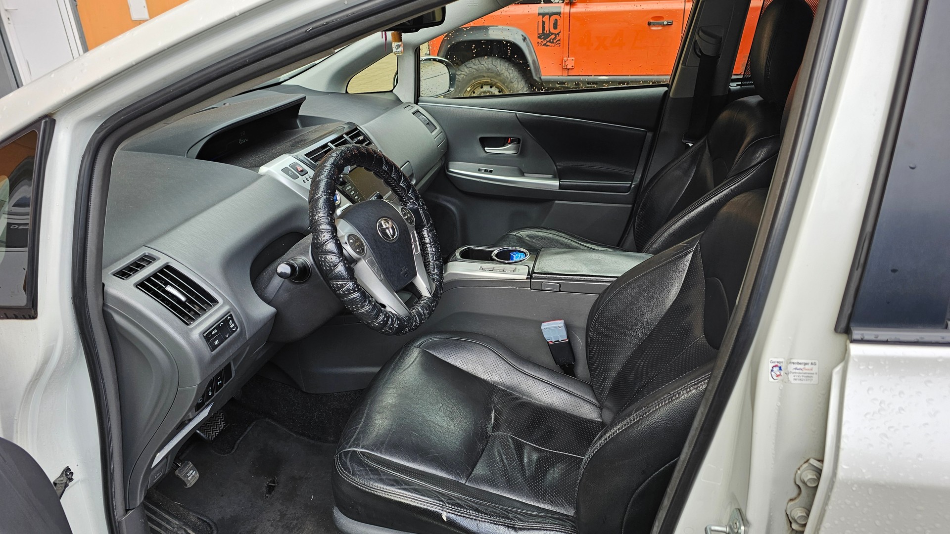 TOYOTA Prius+ 1.8 VVT-i HSD Sol Premium-image-4