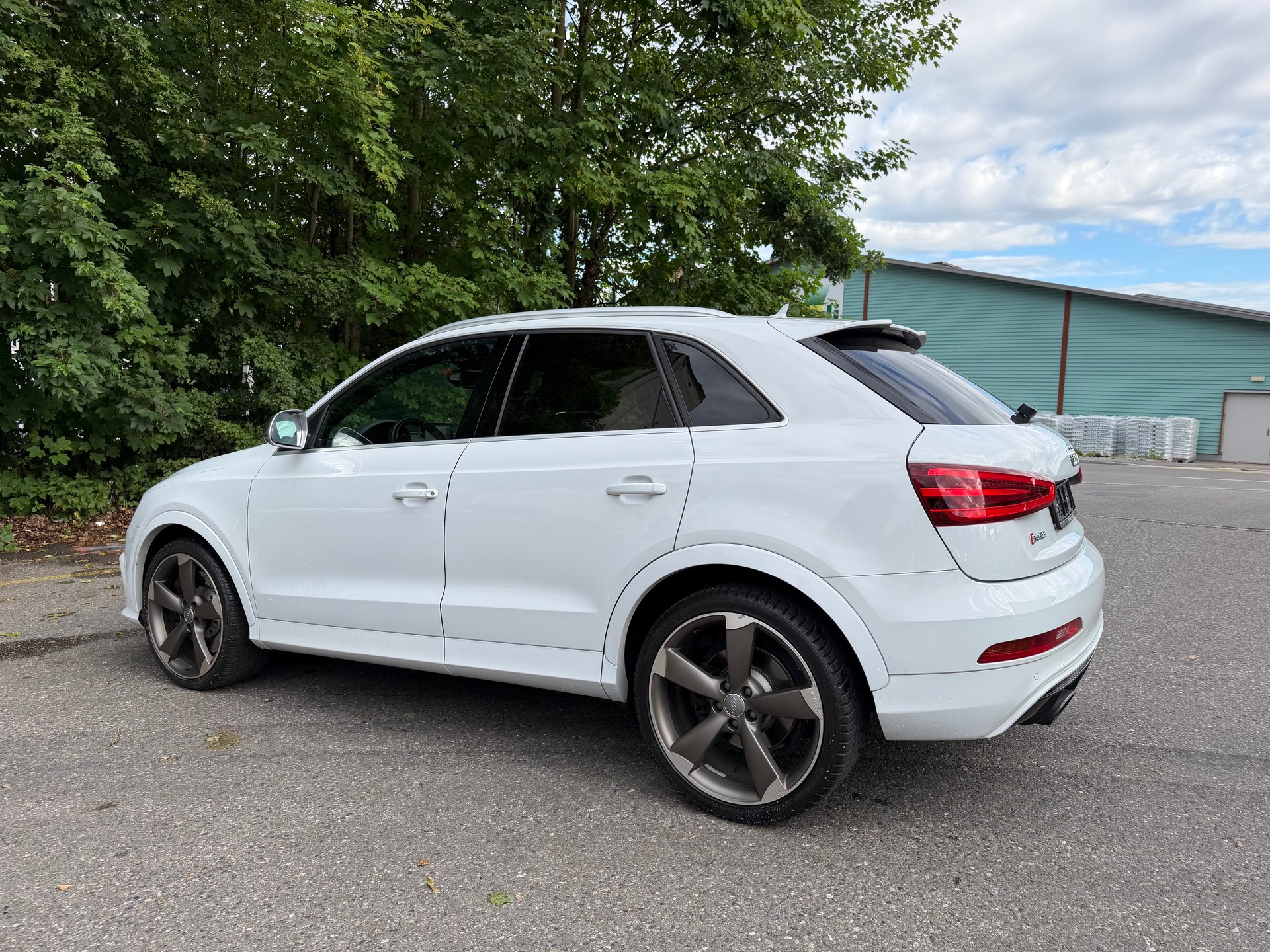 AUDI RS Q3 2.5 TFSI quattro S-tronic-showroom-element-2
