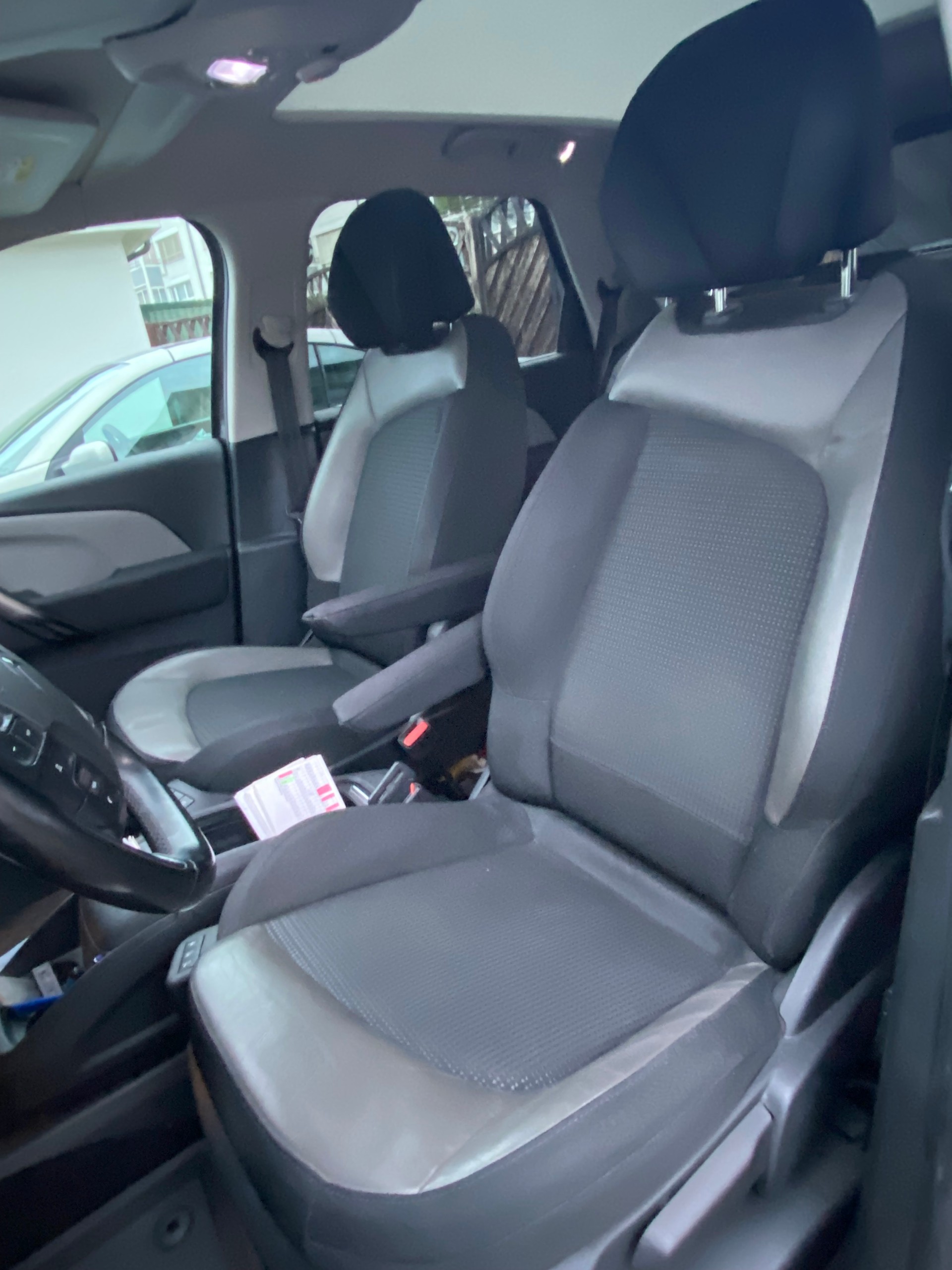 CITROEN C4 Spacetourer 2.0 BlueHDi Shine EAT8-image-8
