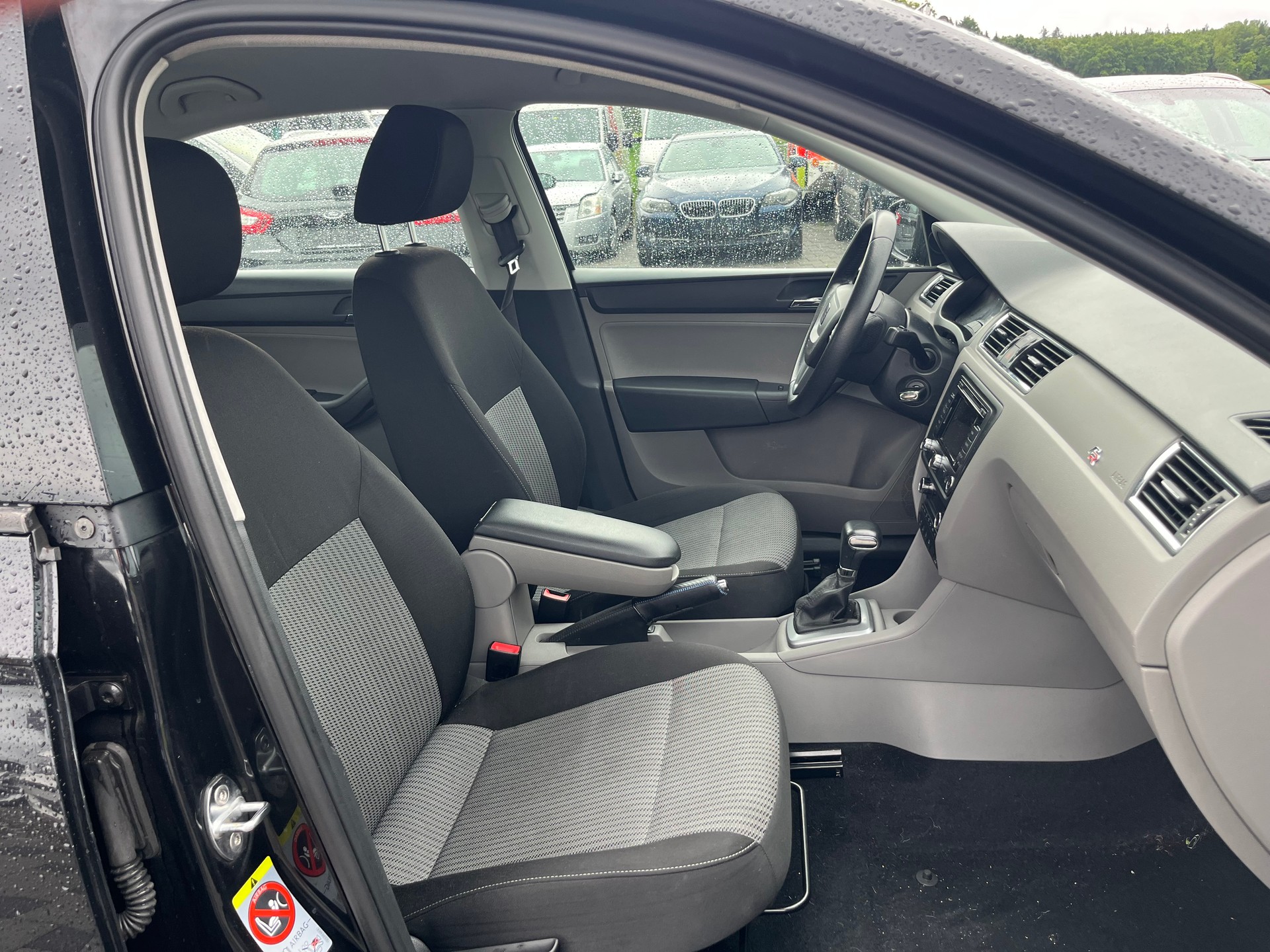 SEAT Toledo 1.4 TSI Reference DSG-image-12
