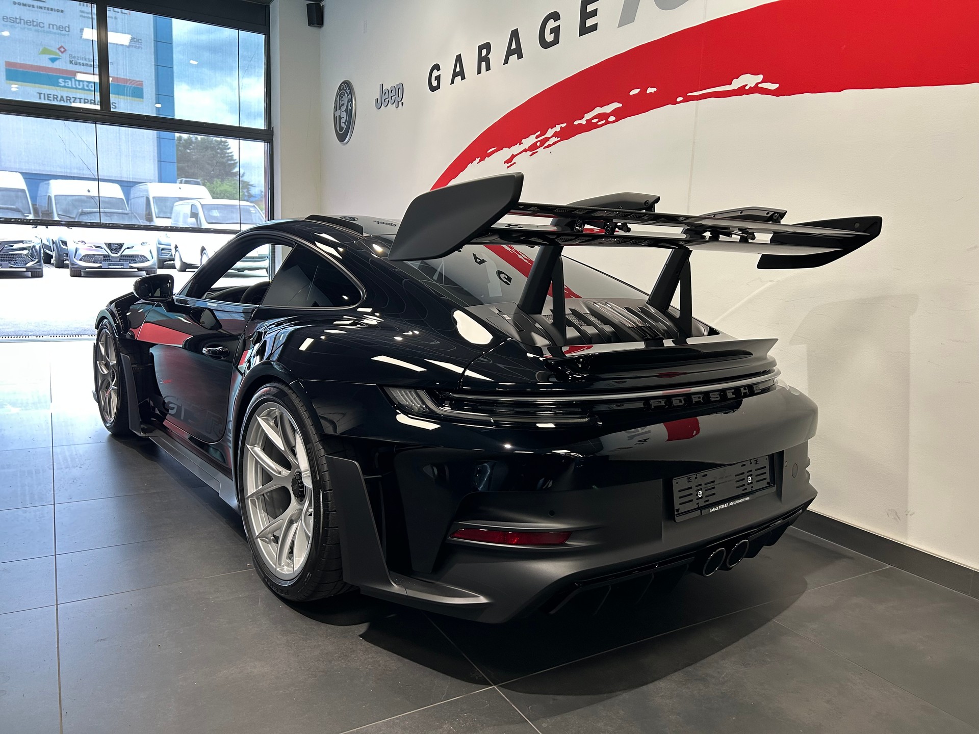 PORSCHE 911 GT3 RS-image-11