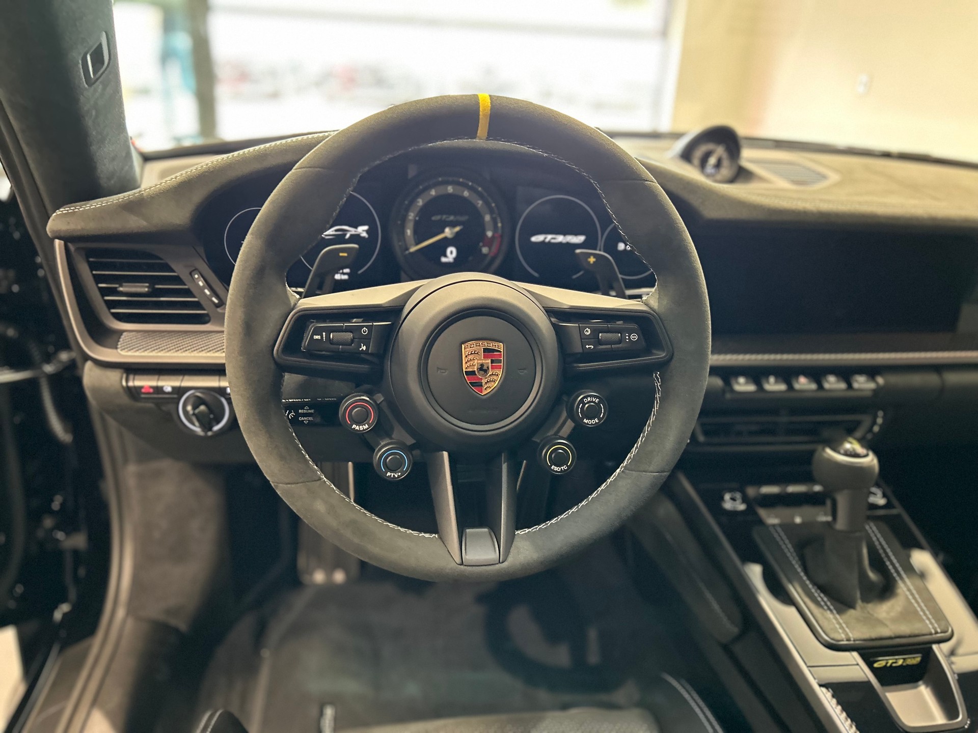PORSCHE 911 GT3 RS-image-7