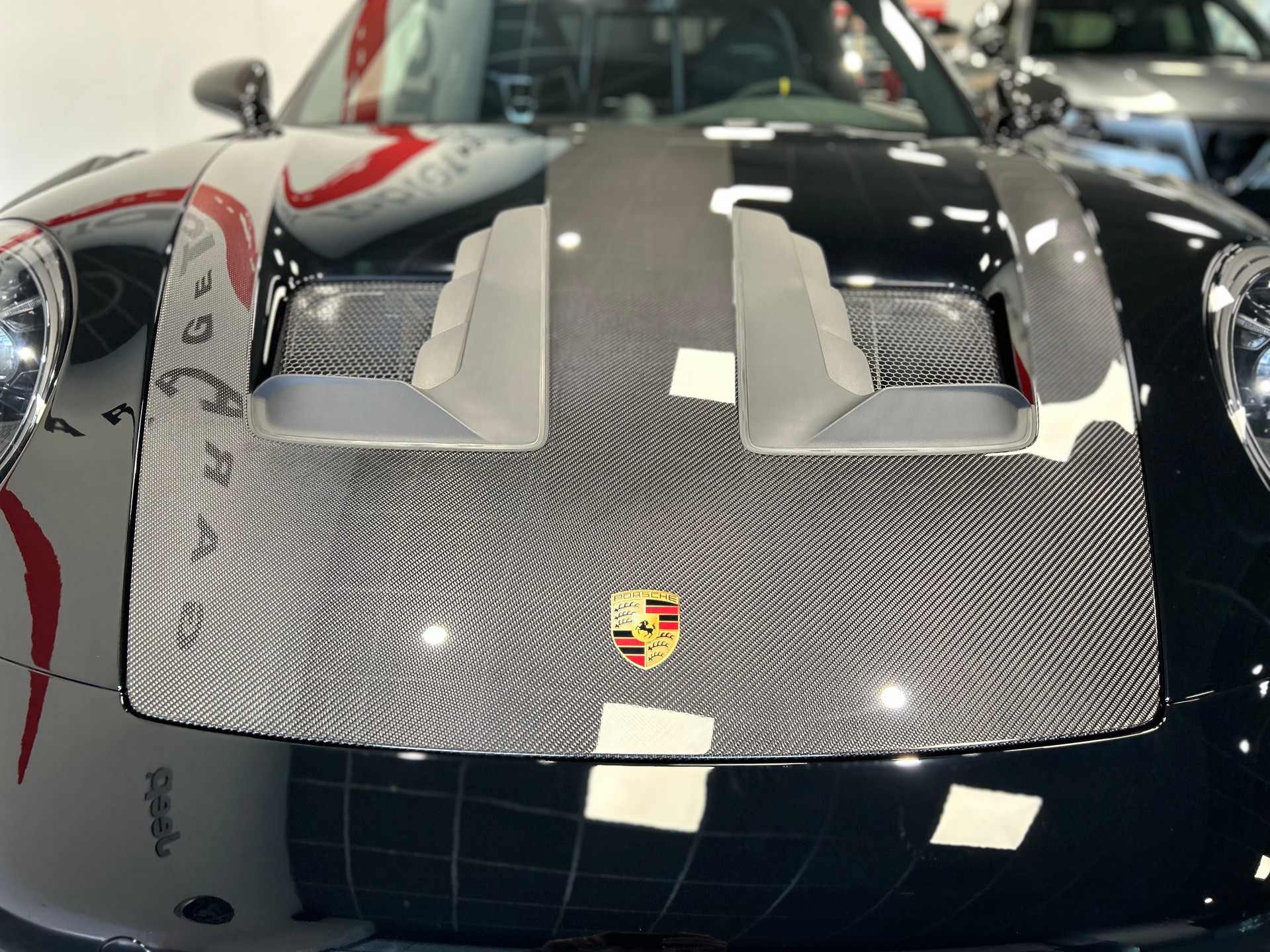 PORSCHE 911 GT3 RS-image-17