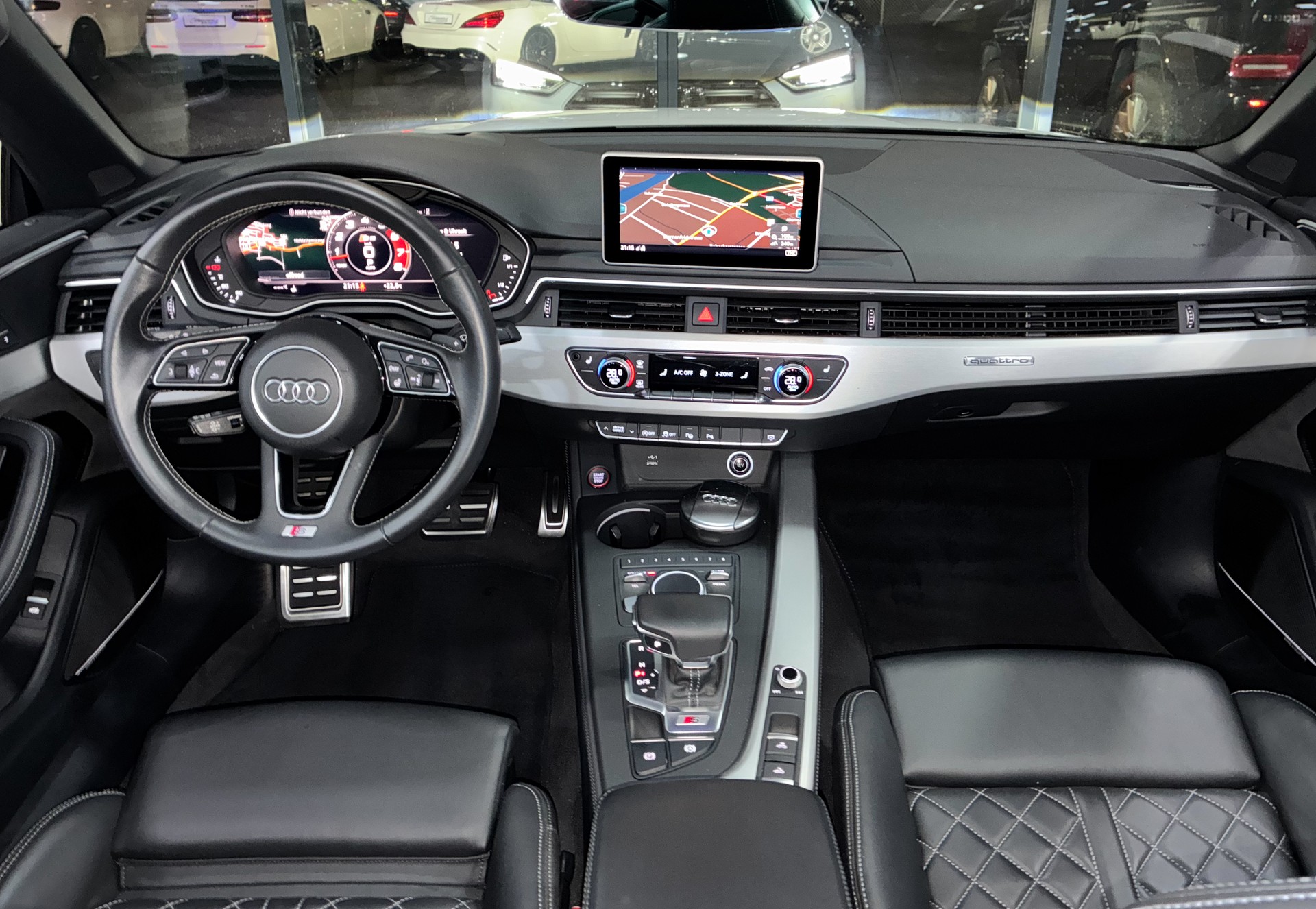 AUDI S5 Cabriolet 3.0 TFSI quattro tiptronic-image-10