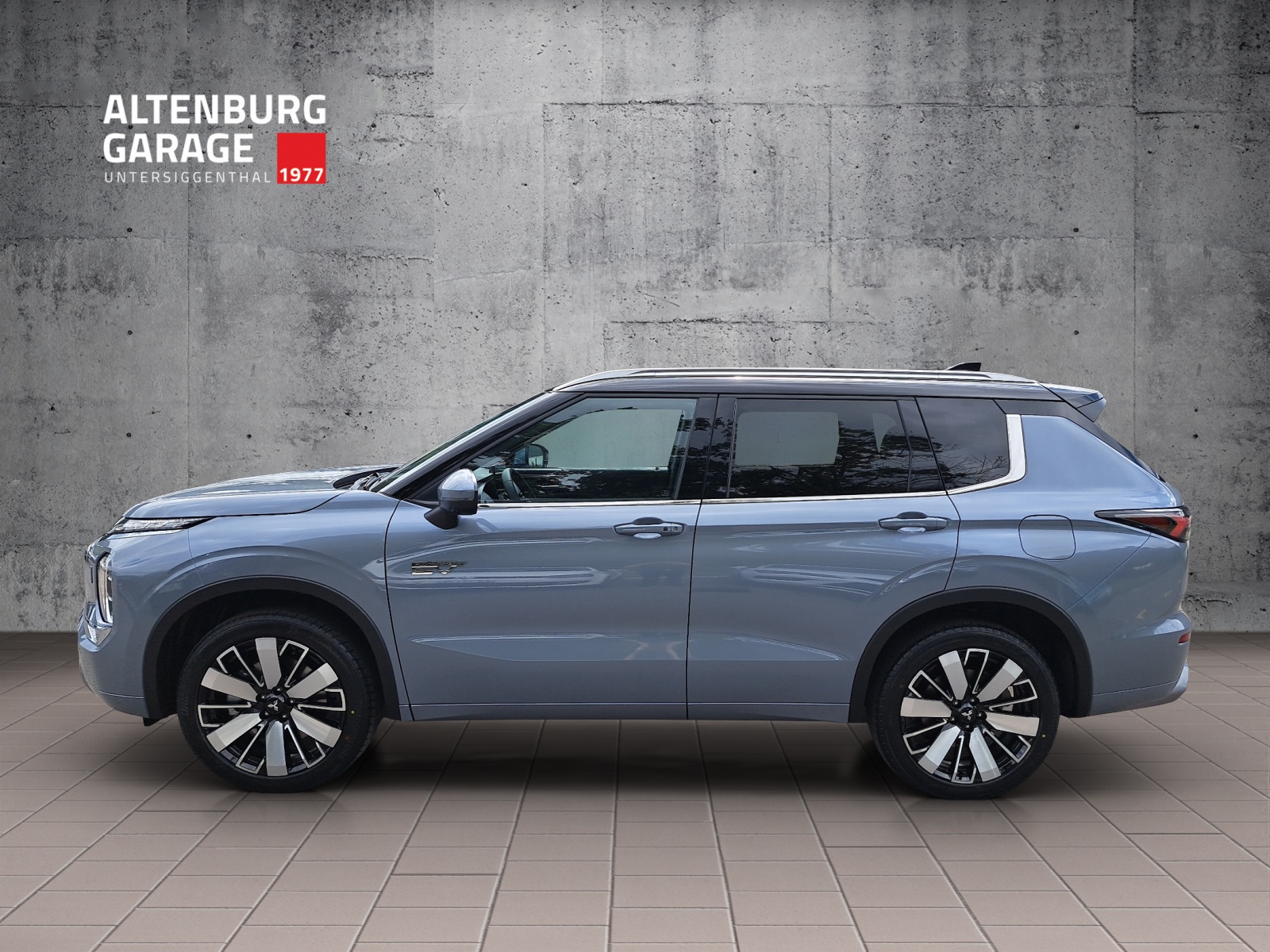 MITSUBISHI Outlander 2.4 PHEV Instyle 4x4-showroom-element-1