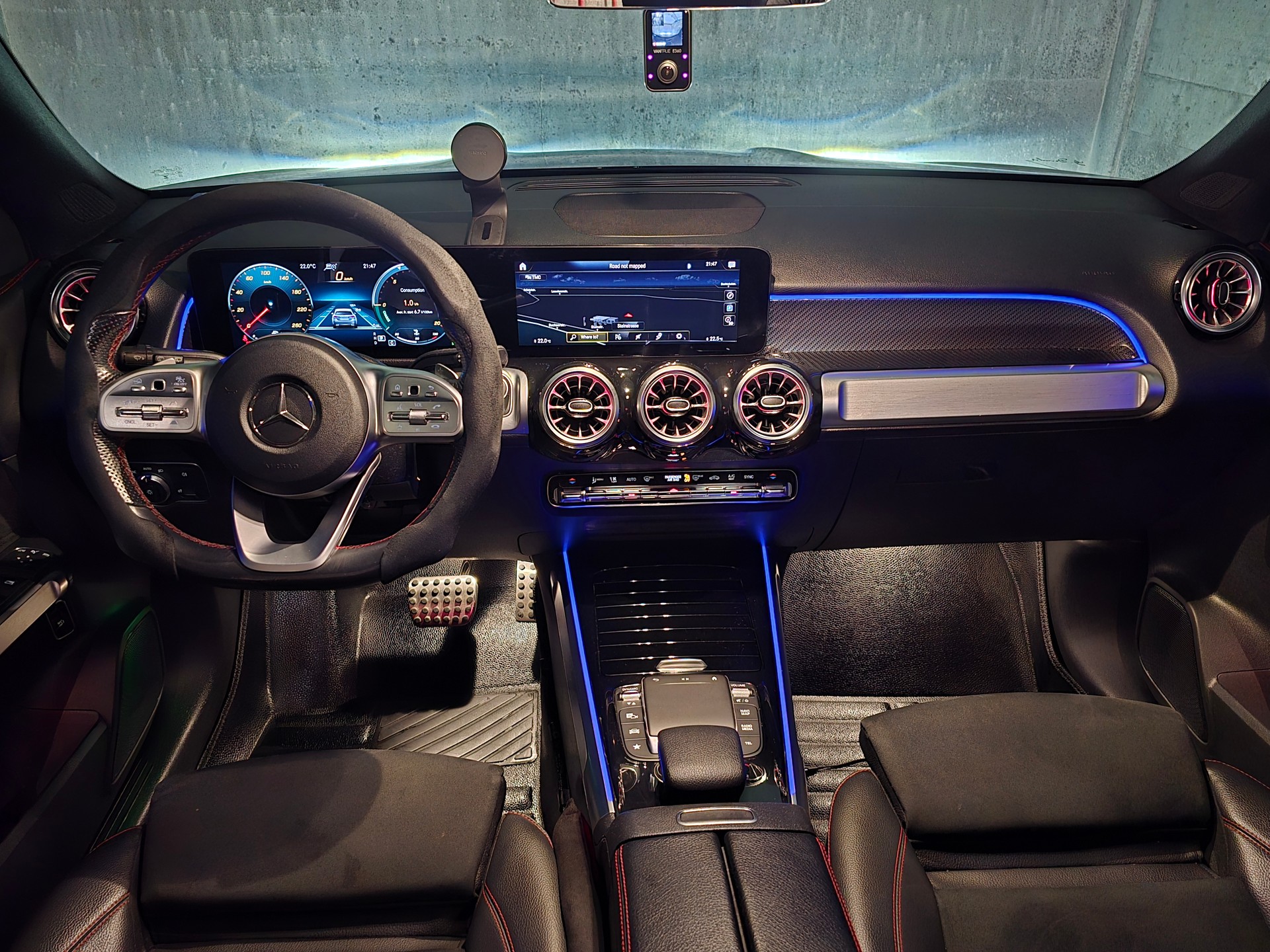 MERCEDES-BENZ GLB 200 d 4Matic AMG Line 8G-Tronic-image-2