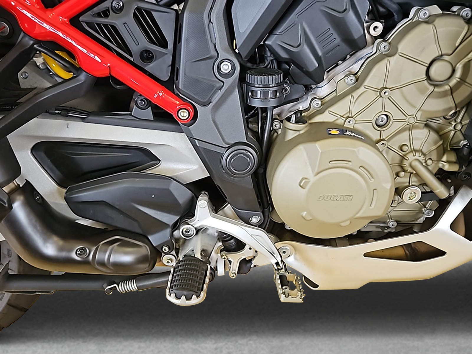 DUCATI Multistrada V4 Rally Travel Adventure-image-7