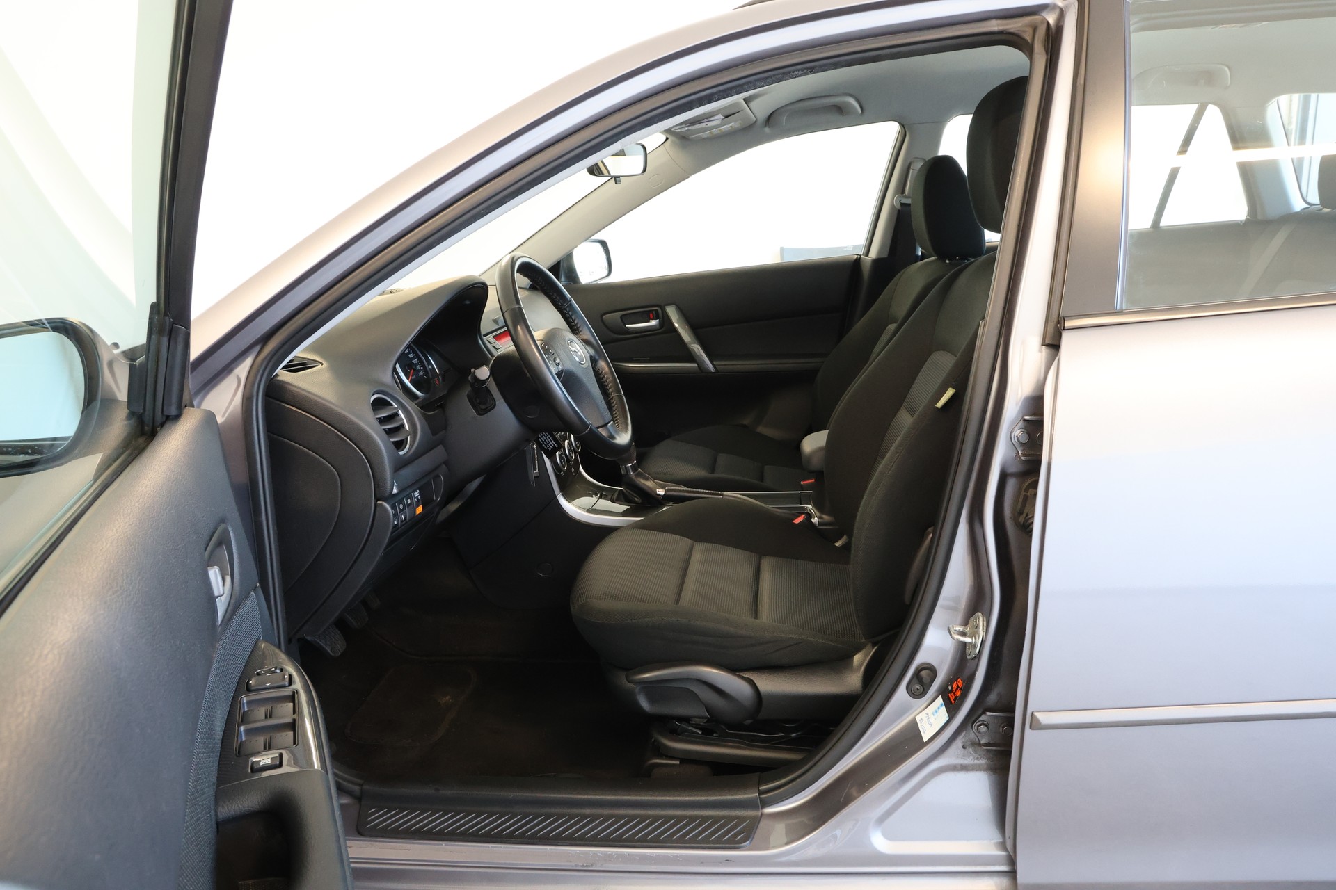 MAZDA 6 2.0 16V Exclusive-image-5