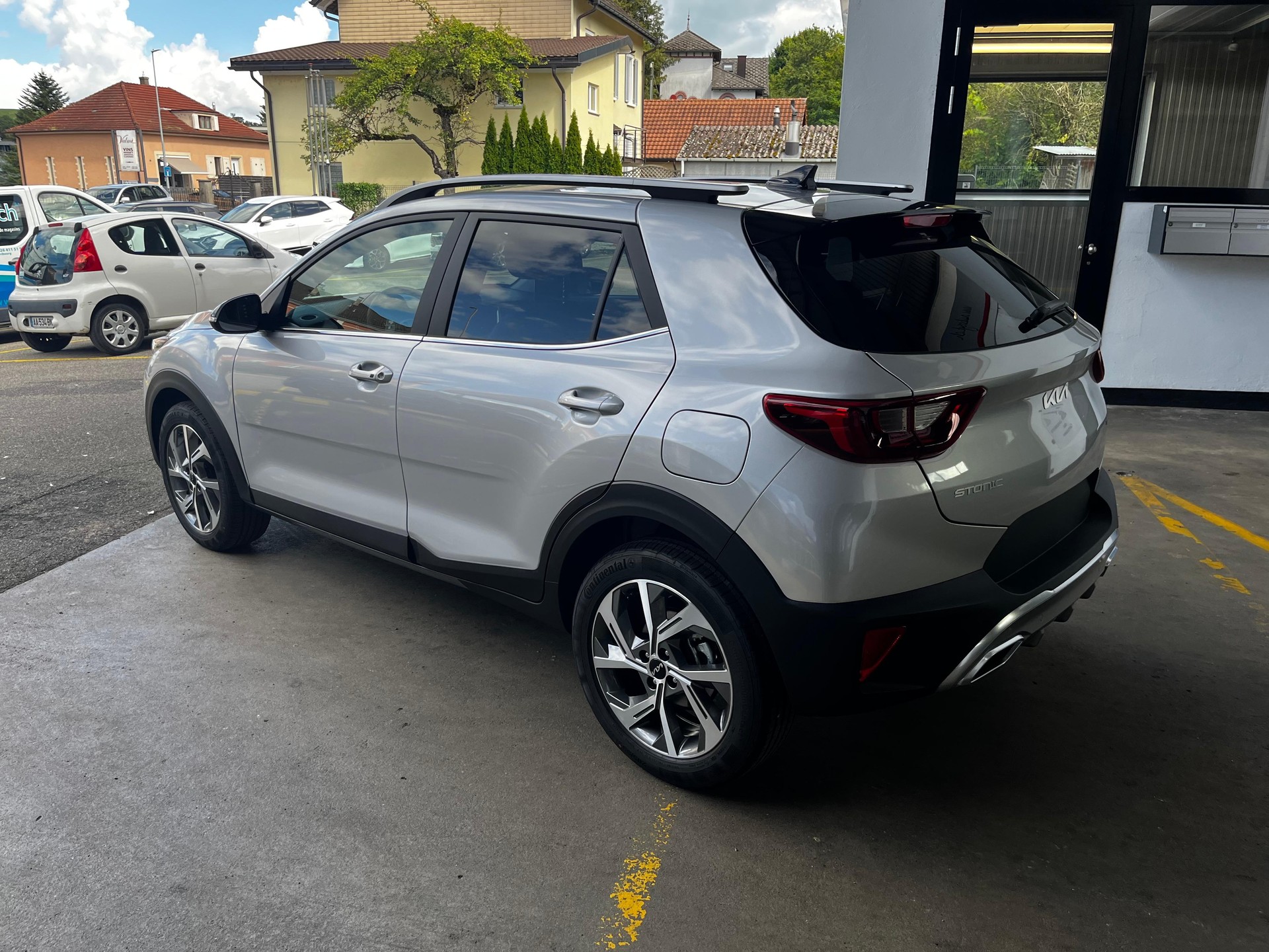 KIA Stonic 1.0 T MHEV GT-Line-image-3
