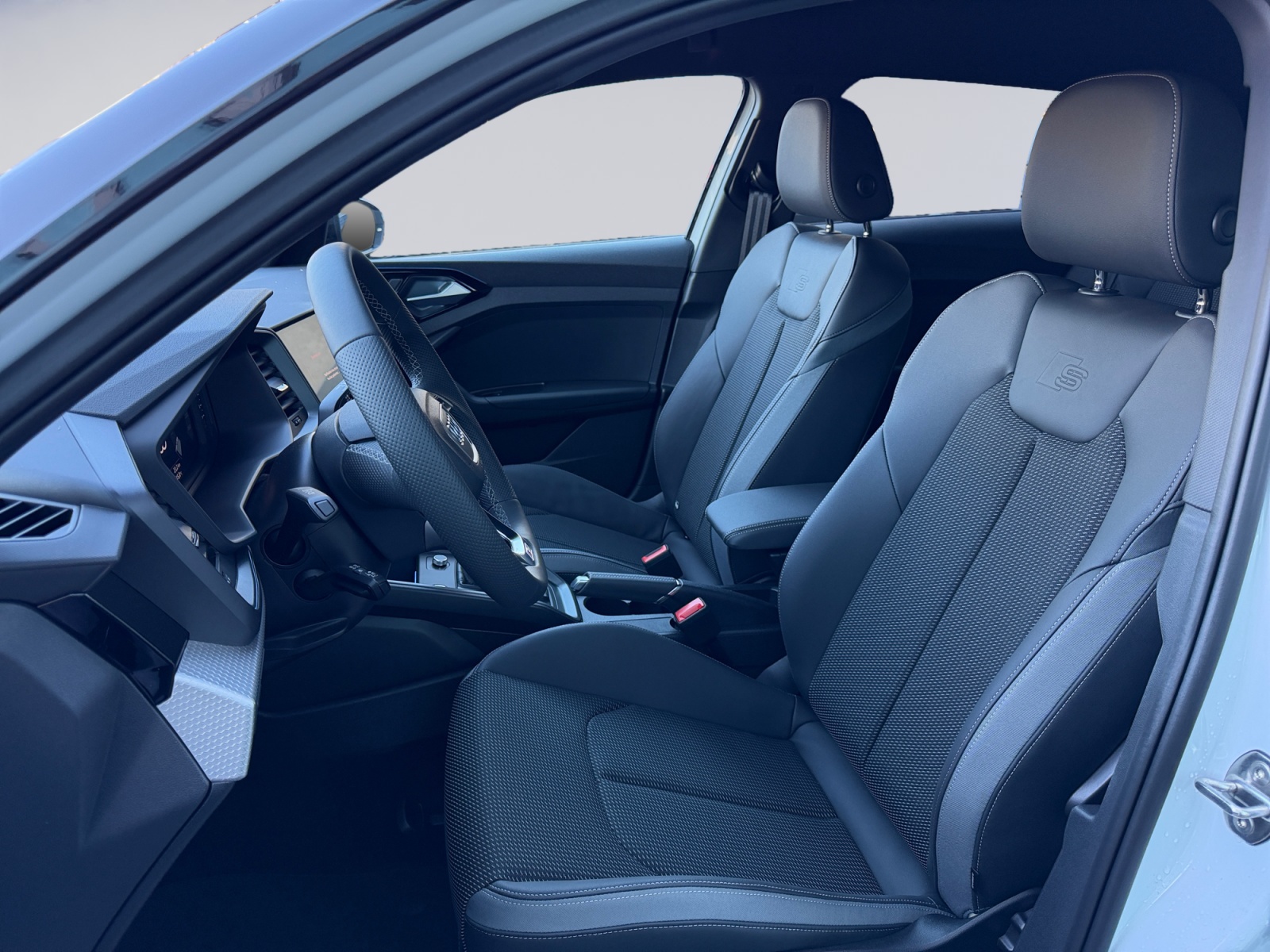 AUDI A1 Sportback 30 TFSI S Line Attraction S-tronic-image-6