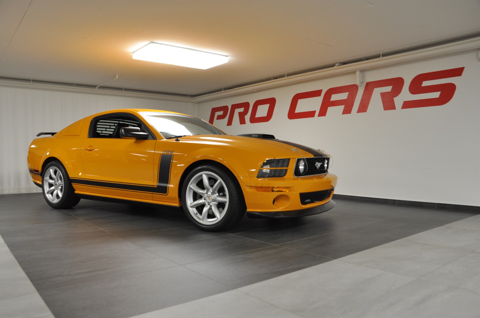 FORD Mustang Saleen Parnelli Jones 19 of 500-image-2