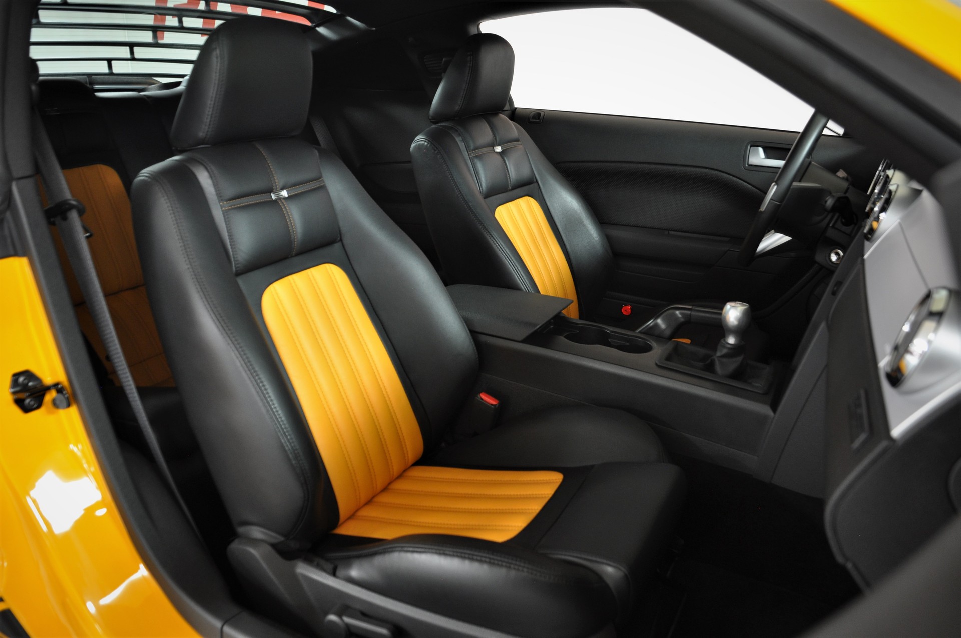 FORD Mustang Saleen Parnelli Jones 19 of 500-image-12