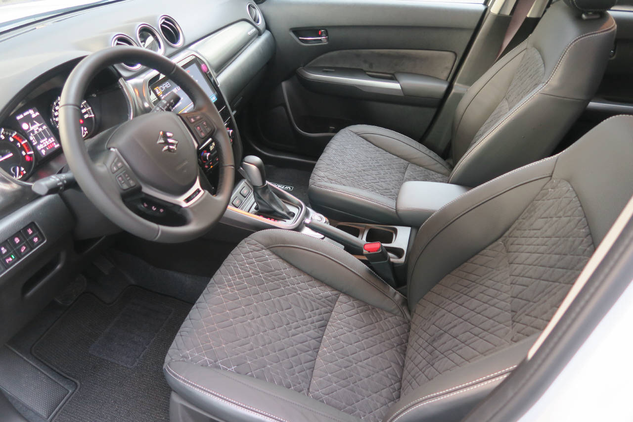 SUZUKI Vitara 1.4 T Sakura Top Hybrid 4x4-showroom-element-3