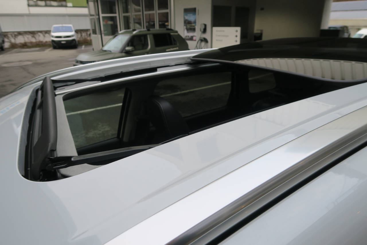 SUZUKI Vitara 1.4 T Sakura Top Hybrid 4x4-image-13