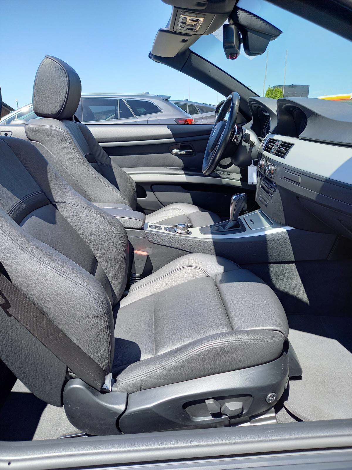 BMW 335i Cabriolet Steptronic-image-10