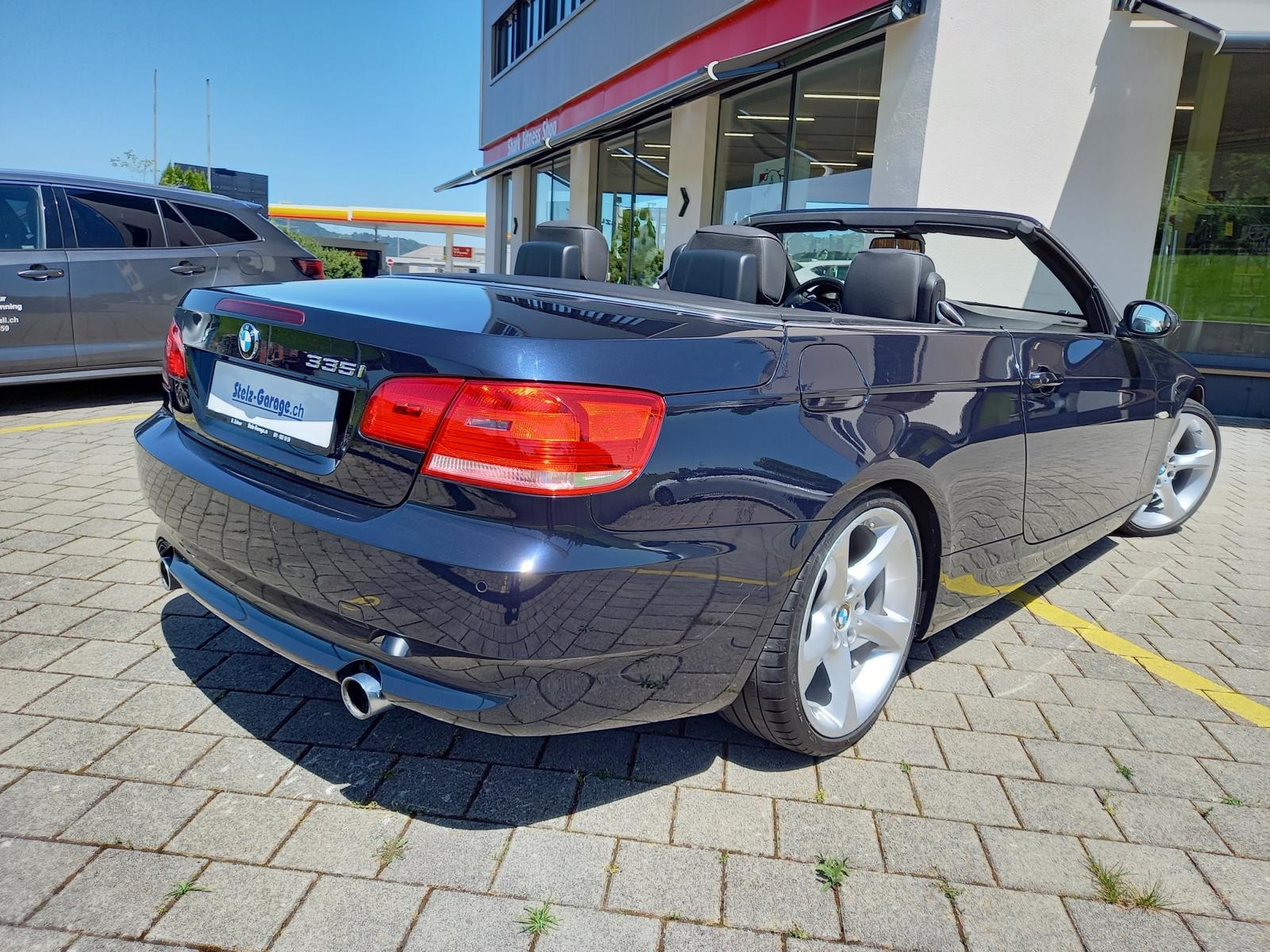 BMW 335i Cabriolet Steptronic-showroom-element-2