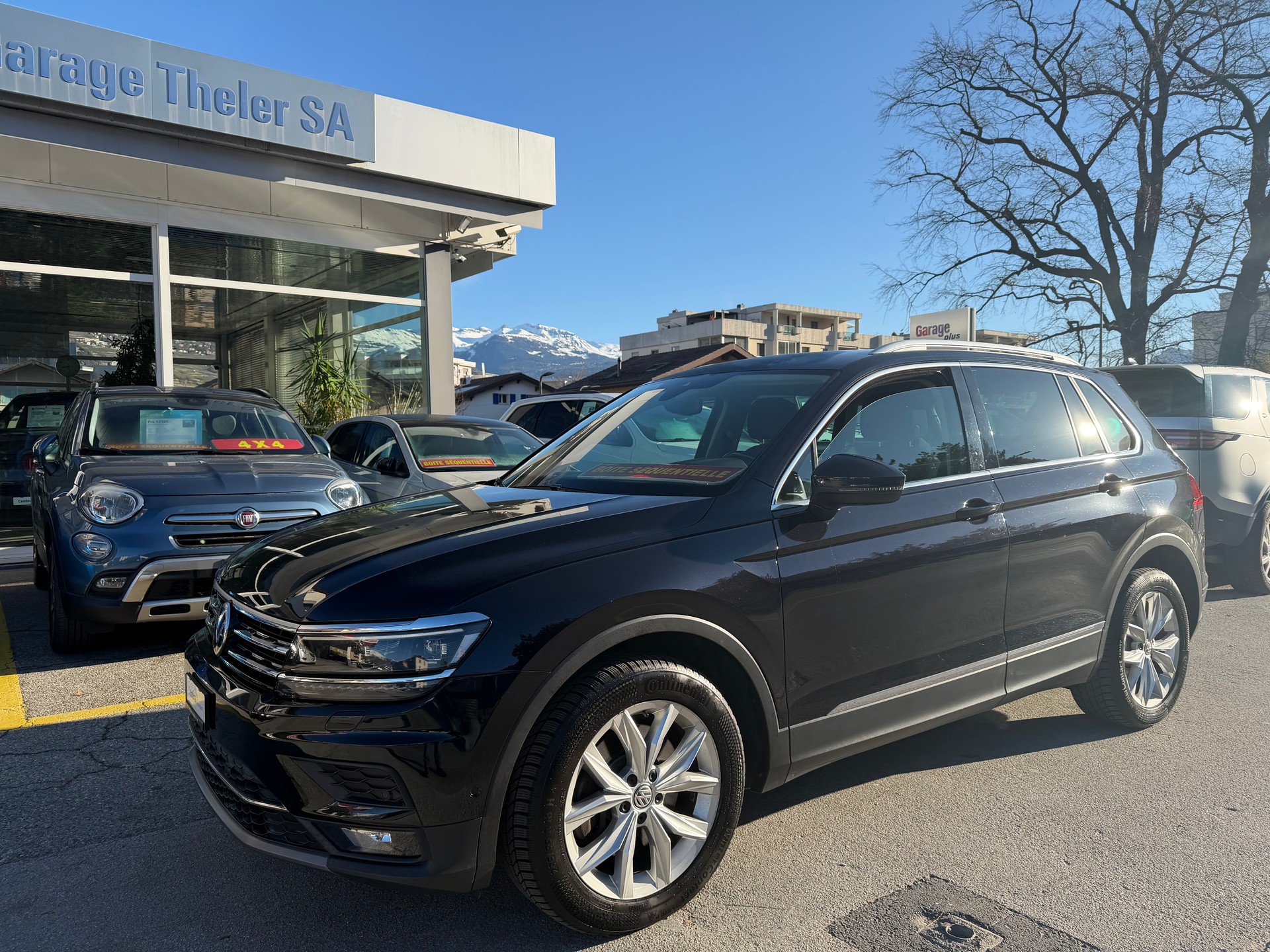 VW Tiguan 2.0TSI Highline 4Motion DSG-showroom-element-2