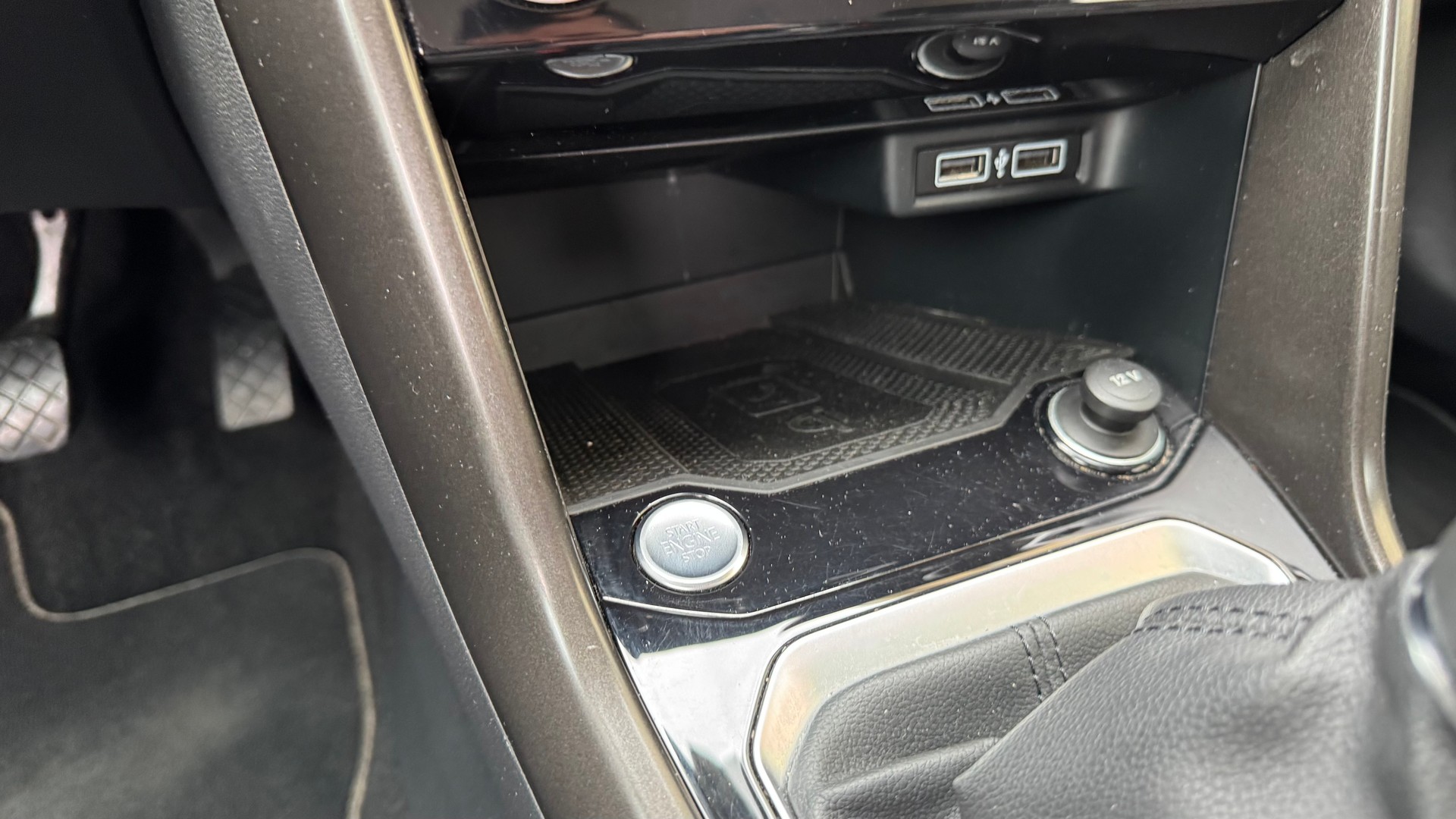 VW T-Roc 1.0 TSI Advance-image-16