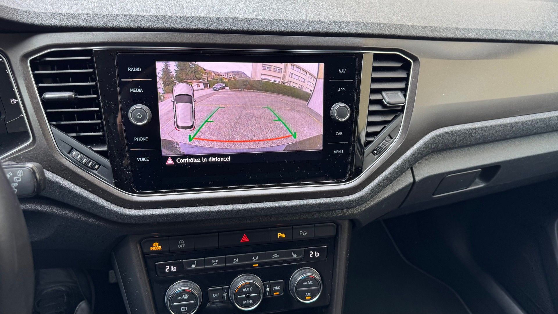 VW T-Roc 1.0 TSI Advance-image-13